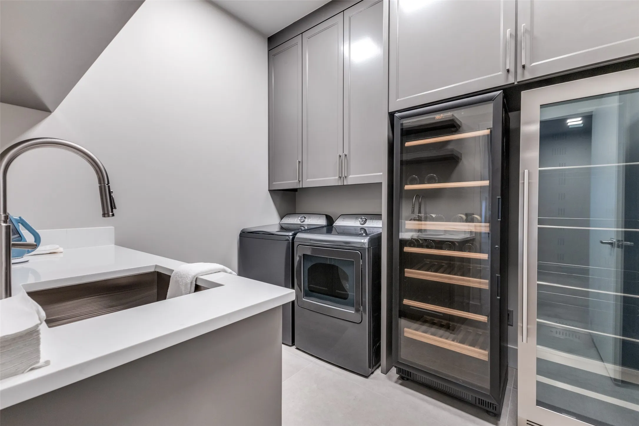 Single Family Residence For Sale in Hopkins County , 3025 Farm Road 900 W, Saltillo, Texas 75478, 3 Bedroom, 4 Bathroom, 2 Garage spaces, 6,528 Sqft, built in 2023, mls#21185155, Real Estate Agent in Saltillo, Homes For Sale in Hopkins county, Homes For Sale in Saltillo, Realtor in Saltillo Texas, Real Estate Brokerage Independent Realty Texas, Luminita Cordes Realtor