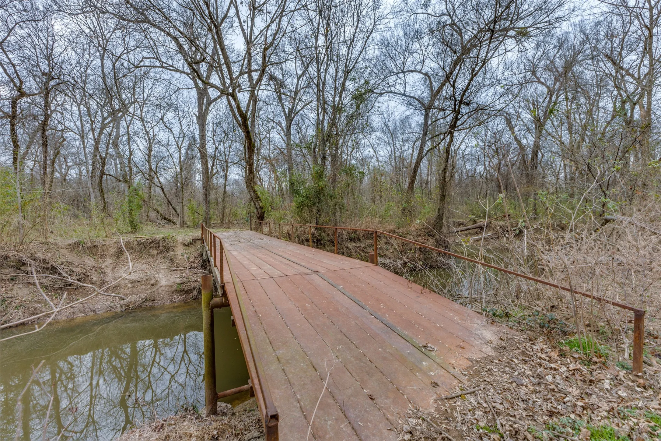 Single Family Residence For Sale in Hopkins County , 3025 Farm Road 900 W, Saltillo, Texas 75478, 3 Bedroom, 4 Bathroom, 2 Garage spaces, 6,528 Sqft, built in 2023, mls#21185155, Real Estate Agent in Saltillo, Homes For Sale in Hopkins county, Homes For Sale in Saltillo, Realtor in Saltillo Texas, Real Estate Brokerage Independent Realty Texas, Luminita Cordes Realtor