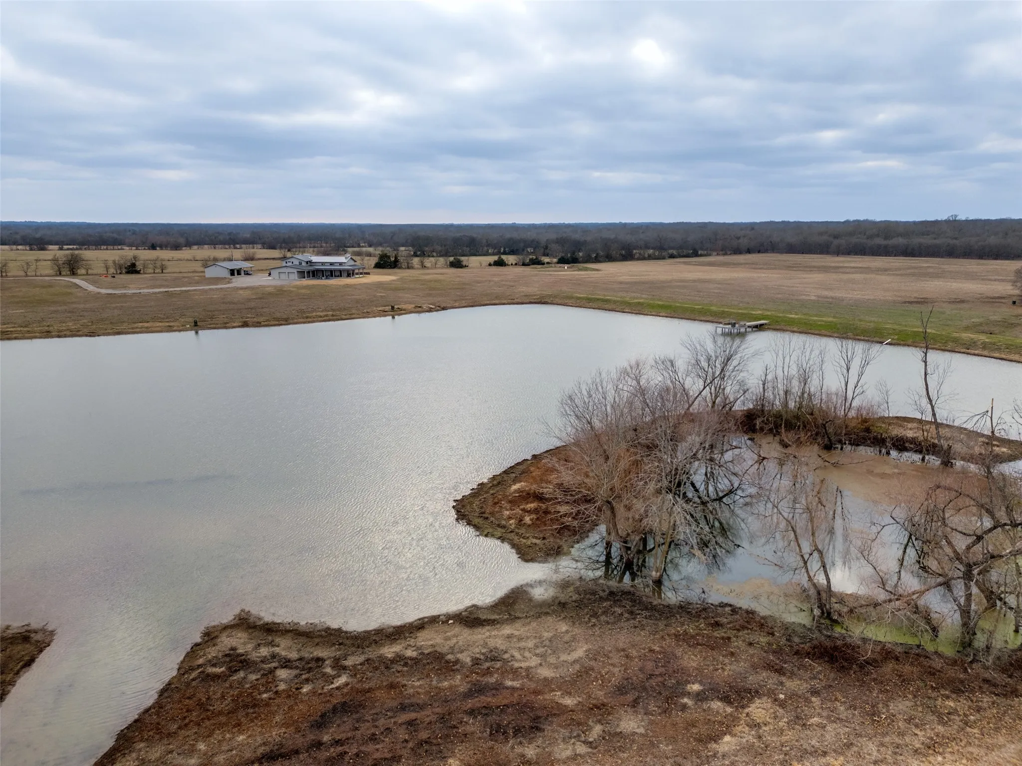 Single Family Residence For Sale in Hopkins County , 3025 Farm Road 900 W, Saltillo, Texas 75478, 3 Bedroom, 4 Bathroom, 2 Garage spaces, 6,528 Sqft, built in 2023, mls#21185155, Real Estate Agent in Saltillo, Homes For Sale in Hopkins county, Homes For Sale in Saltillo, Realtor in Saltillo Texas, Real Estate Brokerage Independent Realty Texas, Luminita Cordes Realtor