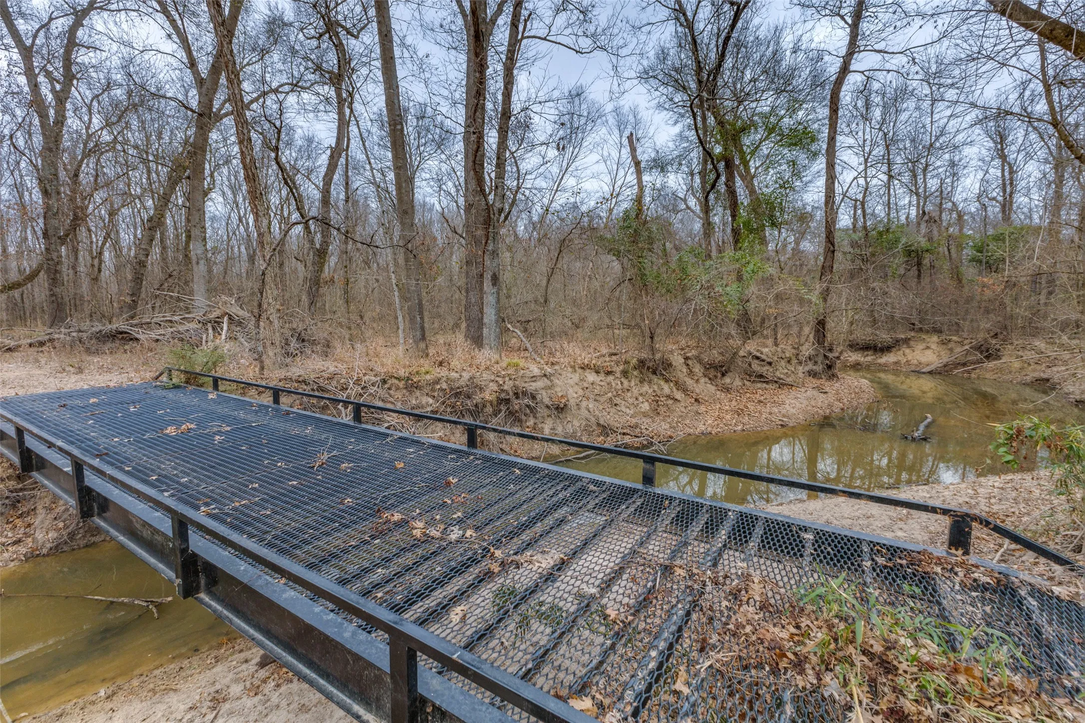 Single Family Residence For Sale in Hopkins County , 3025 Farm Road 900 W, Saltillo, Texas 75478, 3 Bedroom, 4 Bathroom, 2 Garage spaces, 6,528 Sqft, built in 2023, mls#21185155, Real Estate Agent in Saltillo, Homes For Sale in Hopkins county, Homes For Sale in Saltillo, Realtor in Saltillo Texas, Real Estate Brokerage Independent Realty Texas, Luminita Cordes Realtor