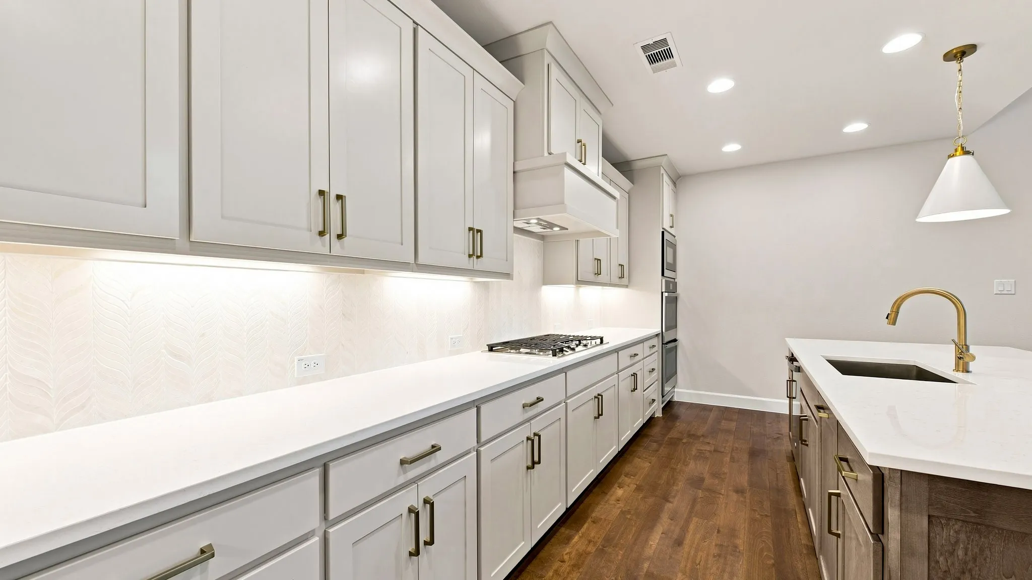 Single Family Residence For Sale in Rockwall County , 1109 Vista Way, Rockwall, Texas 75087, 5 Bedroom, 5 Bathroom, 3 Garage spaces, 3,797 Sqft, built in 2026, New Construction - Incomplete, mls#21185241, Real Estate Agent in Rockwall, Homes For Sale in Rockwall county, Homes For Sale in Rockwall, Realtor in Rockwall Texas, Real Estate Brokerage Independent Realty Texas, Luminita Cordes Realtor