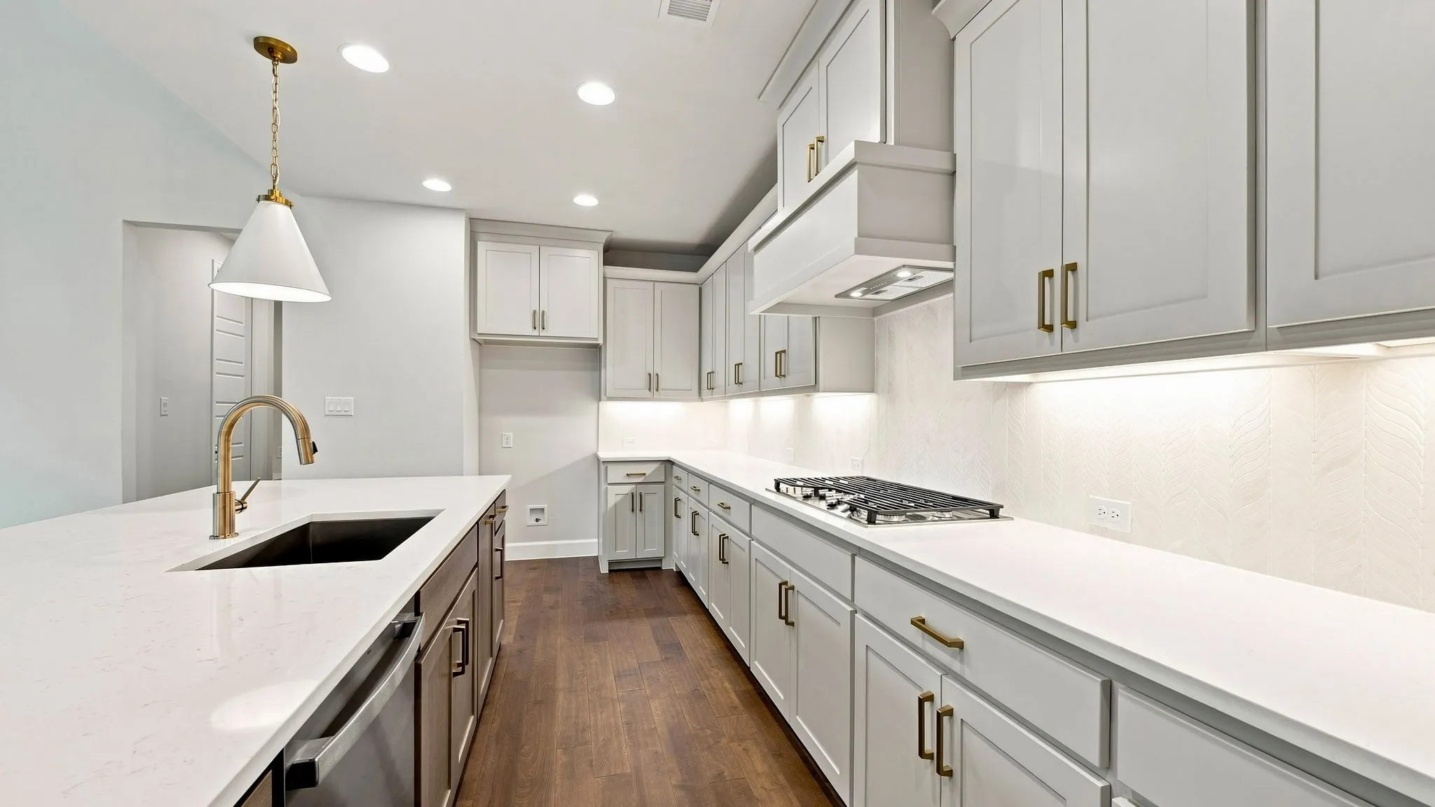 Single Family Residence For Sale in Rockwall County , 1109 Vista Way, Rockwall, Texas 75087, 5 Bedroom, 5 Bathroom, 3 Garage spaces, 3,797 Sqft, built in 2026, New Construction - Incomplete, mls#21185241, Real Estate Agent in Rockwall, Homes For Sale in Rockwall county, Homes For Sale in Rockwall, Realtor in Rockwall Texas, Real Estate Brokerage Independent Realty Texas, Luminita Cordes Realtor
