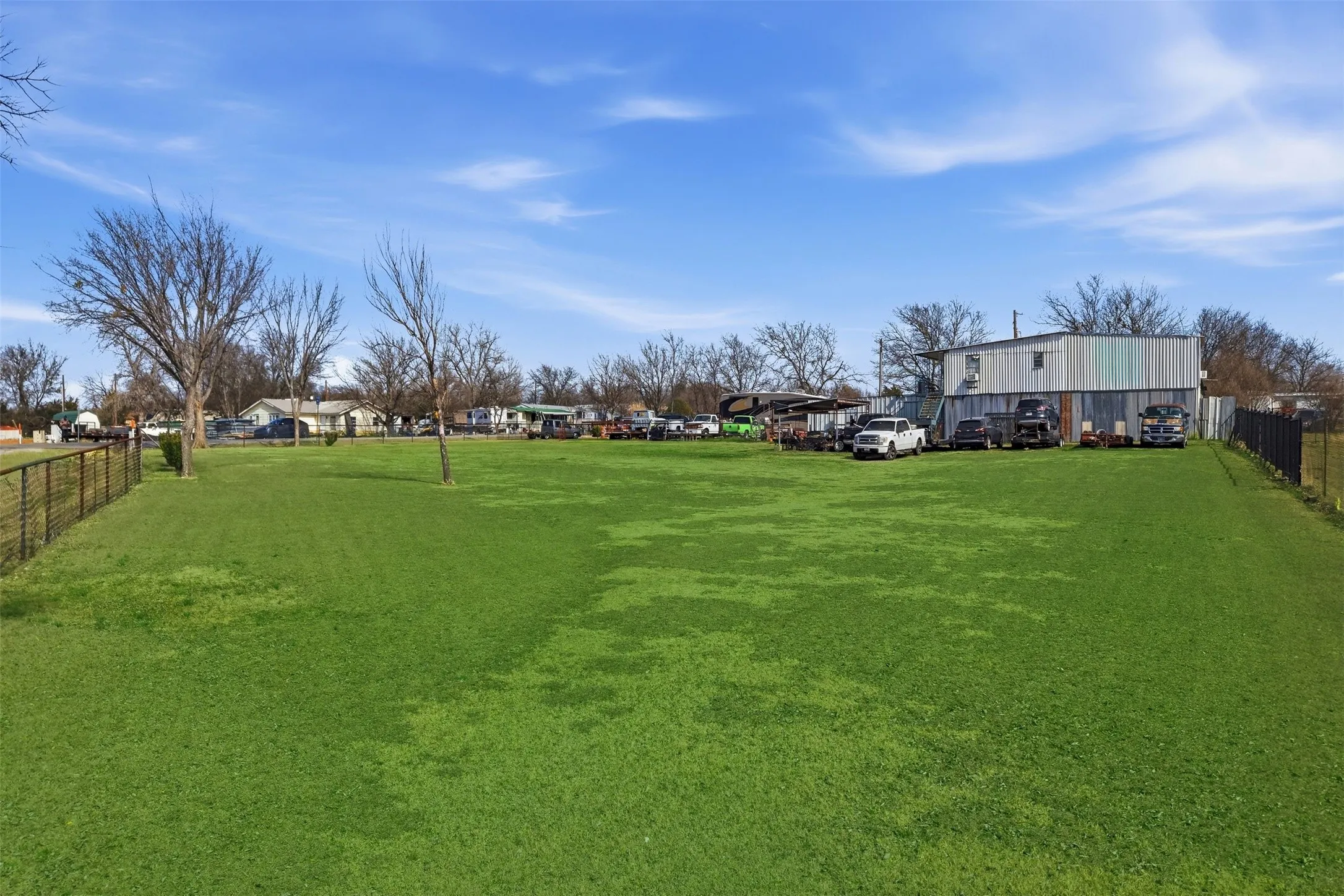 Single Family Residence For Sale in Denton County , 6338 N Bob White Way, Sanger, Texas 76266, 2 Bedroom, 1 Bathroom, Garage spaces, 920 Sqft, built in 1995, mls#21188828, Real Estate Agent in Sanger, Homes For Sale in Denton county, Homes For Sale in Sanger, Realtor in Sanger Texas, Real Estate Brokerage Independent Realty Texas, Luminita Cordes Realtor