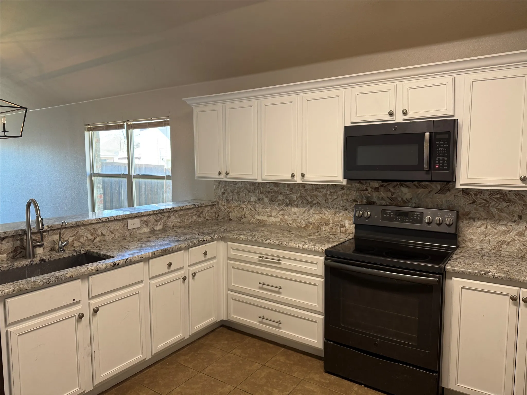 Single Family Residence For Sale in Dallas County , 2027 Fair Weather Drive, Lancaster, Texas 75146, 4 Bedrooms, 2 Bathrooms, 2 Garage spaces, 2,169 Sqft, built in 2014, Price $297,000, mls#21187148, Real Estate Agent in Lancaster, Homes For Sale in Dallas county, Homes For Sale in Lancaster, Realtor in Lancaster Texas, Real Estate Brokerage Independent Realty Texas, Luminita Cordes Realtor