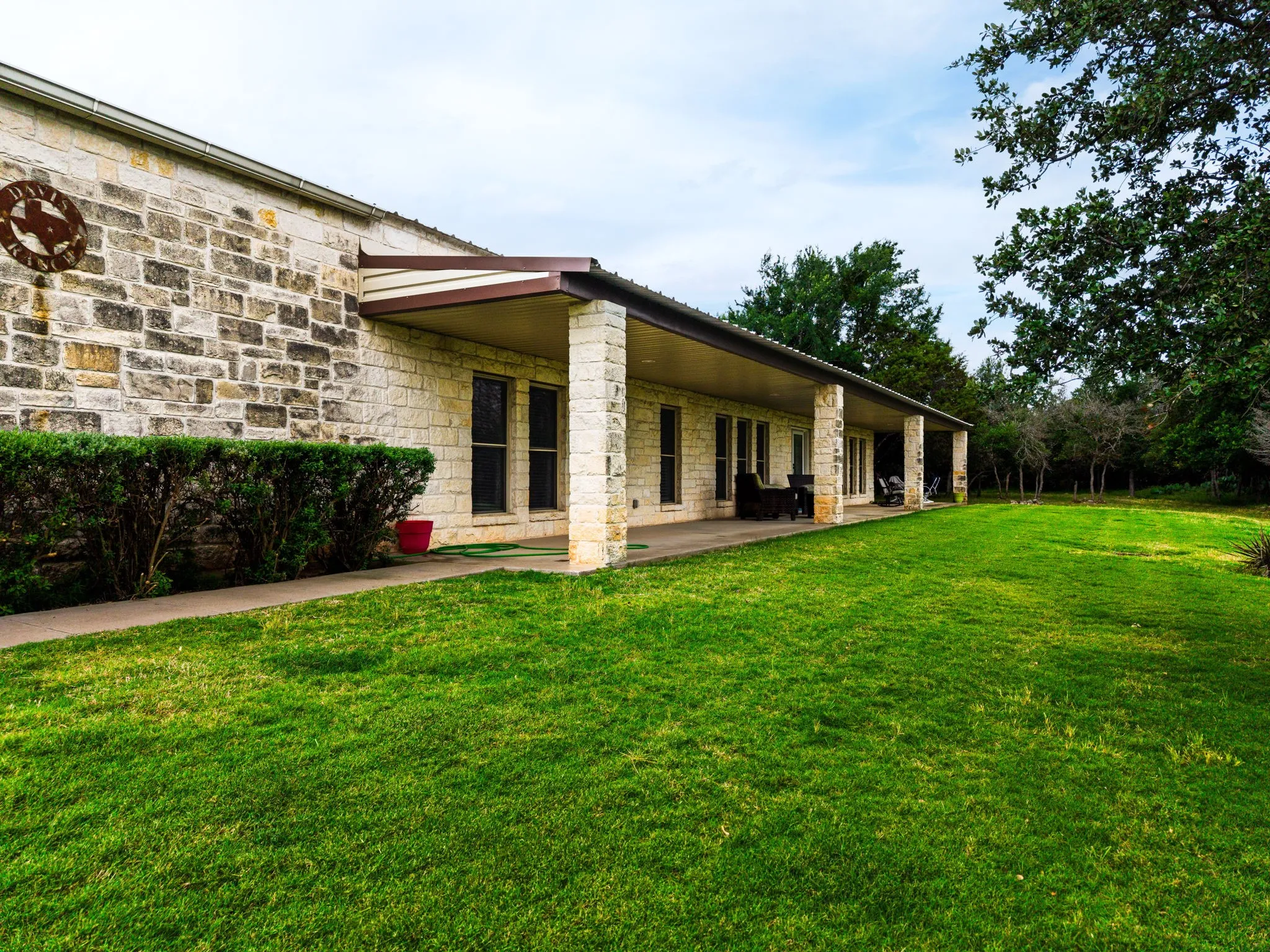 Farm For Sale in Lampasas County , 8089 Fm 580 E, Kempner, Texas 76539, 3 Bedroom, 2 Bathroom, 2 Garage spaces, 2,052 Sqft, built in 2008, mls#21186354, Real Estate Agent in Kempner, Homes For Sale in Lampasas county, Homes For Sale in Kempner, Realtor in Kempner Texas, Real Estate Brokerage Independent Realty Texas, Luminita Cordes Realtor