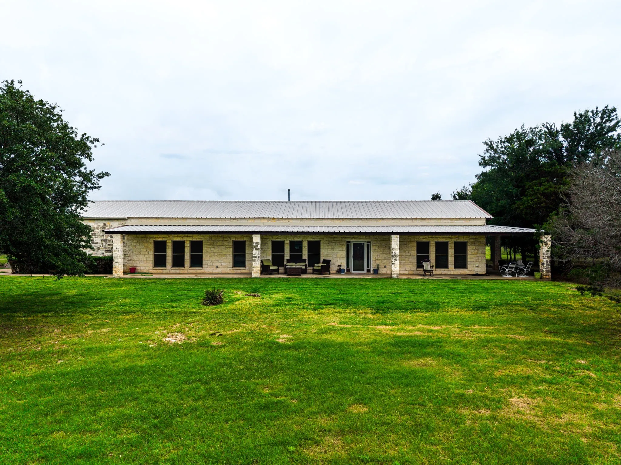 Farm For Sale in Lampasas County , 8089 Fm 580 E, Kempner, Texas 76539, 3 Bedroom, 2 Bathroom, 2 Garage spaces, 2,052 Sqft, built in 2008, mls#21186354, Real Estate Agent in Kempner, Homes For Sale in Lampasas county, Homes For Sale in Kempner, Realtor in Kempner Texas, Real Estate Brokerage Independent Realty Texas, Luminita Cordes Realtor