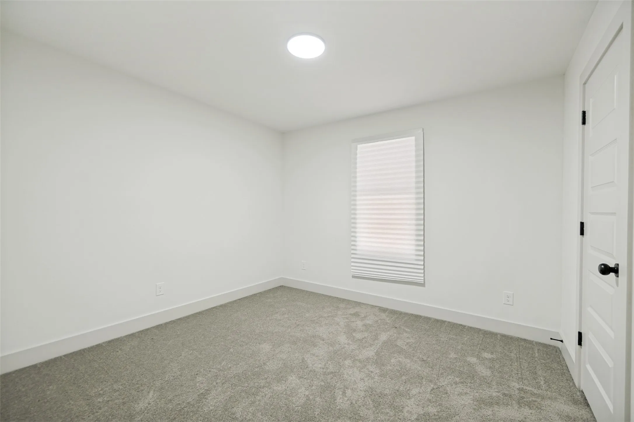 Single Family Residence For Sale in Dallas County , 108 N Cliff Street, Dallas, Texas 75203, 3 Bedroom, 2 Bathroom, Garage spaces, 1,305 Sqft, built in 1925, Preowned, mls#21189252, Real Estate Agent in Dallas, Homes For Sale in Dallas county, Homes For Sale in Dallas, Realtor in Dallas Texas, Real Estate Brokerage Independent Realty Texas, Luminita Cordes Realtor