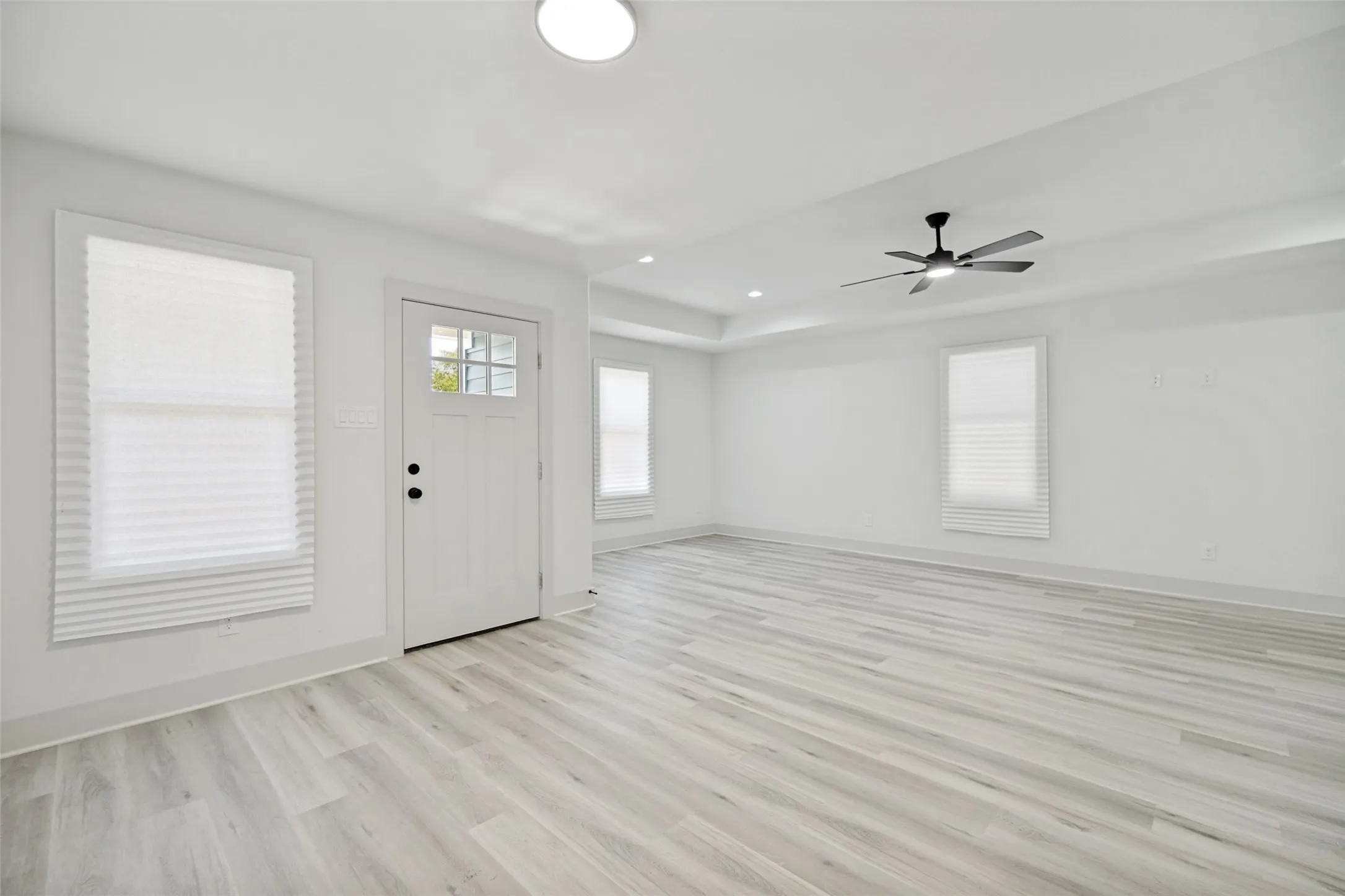 Single Family Residence For Sale in Dallas County , 108 N Cliff Street, Dallas, Texas 75203, 3 Bedroom, 2 Bathroom, Garage spaces, 1,305 Sqft, built in 1925, Preowned, mls#21189252, Real Estate Agent in Dallas, Homes For Sale in Dallas county, Homes For Sale in Dallas, Realtor in Dallas Texas, Real Estate Brokerage Independent Realty Texas, Luminita Cordes Realtor