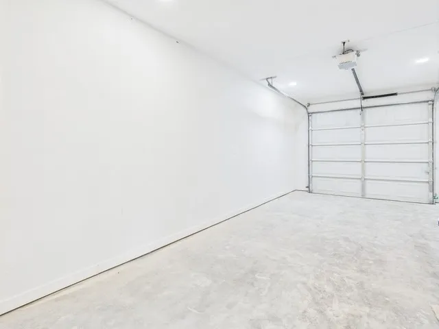 Single Family Residence For Sale in Henderson County , 910 Cream Level Road, Athens, Texas 75751, 7 Bedroom, 4 Bathroom, 3 Garage spaces, 5,780 Sqft, built in 2025, New Construction - Complete, mls#21189257, Real Estate Agent in Athens, Homes For Sale in Henderson county, Homes For Sale in Athens, Realtor in Athens Texas, Real Estate Brokerage Independent Realty Texas, Luminita Cordes Realtor