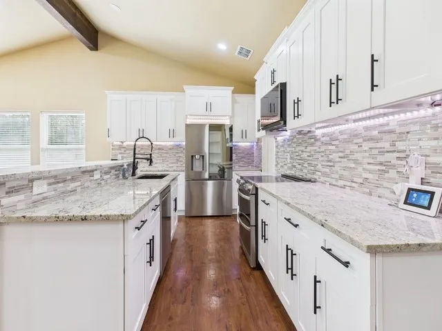 Single Family Residence For Sale in Henderson County , 910 Cream Level Road, Athens, Texas 75751, 7 Bedroom, 4 Bathroom, 3 Garage spaces, 5,780 Sqft, built in 2025, New Construction - Complete, mls#21189257, Real Estate Agent in Athens, Homes For Sale in Henderson county, Homes For Sale in Athens, Realtor in Athens Texas, Real Estate Brokerage Independent Realty Texas, Luminita Cordes Realtor