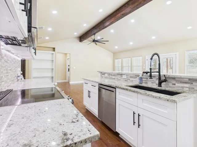 Single Family Residence For Sale in Henderson County , 910 Cream Level Road, Athens, Texas 75751, 7 Bedroom, 4 Bathroom, 3 Garage spaces, 5,780 Sqft, built in 2025, New Construction - Complete, mls#21189257, Real Estate Agent in Athens, Homes For Sale in Henderson county, Homes For Sale in Athens, Realtor in Athens Texas, Real Estate Brokerage Independent Realty Texas, Luminita Cordes Realtor