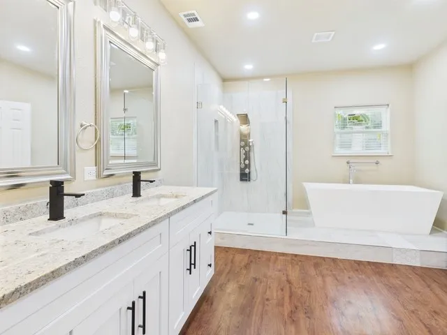 Single Family Residence For Sale in Henderson County , 910 Cream Level Road, Athens, Texas 75751, 7 Bedroom, 4 Bathroom, 3 Garage spaces, 5,780 Sqft, built in 2025, New Construction - Complete, mls#21189257, Real Estate Agent in Athens, Homes For Sale in Henderson county, Homes For Sale in Athens, Realtor in Athens Texas, Real Estate Brokerage Independent Realty Texas, Luminita Cordes Realtor