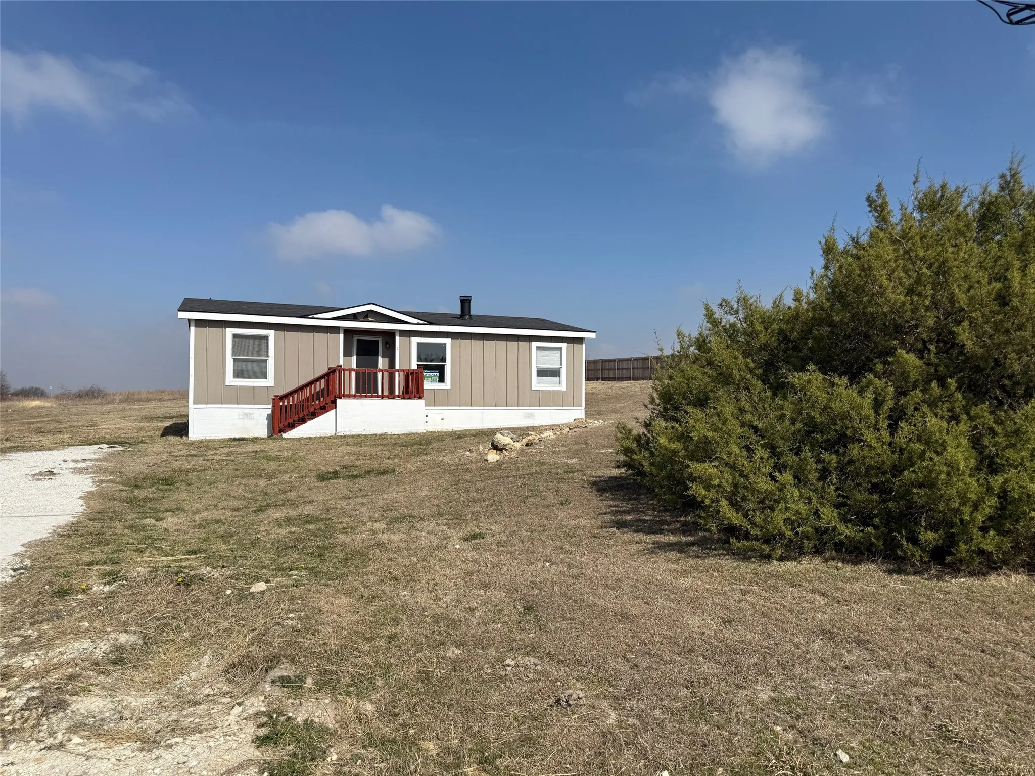 Mobile Home For Sale in Johnson County , 5700 Texas Street, Joshua, Texas 76058, 3 Bedroom, 2 Bathroom, Garage spaces, 1,120 Sqft, built in 1985, mls#21189444, Real Estate Agent in Joshua, Homes For Sale in Johnson county, Homes For Sale in Joshua, Realtor in Joshua Texas, Real Estate Brokerage Independent Realty Texas, Luminita Cordes Realtor