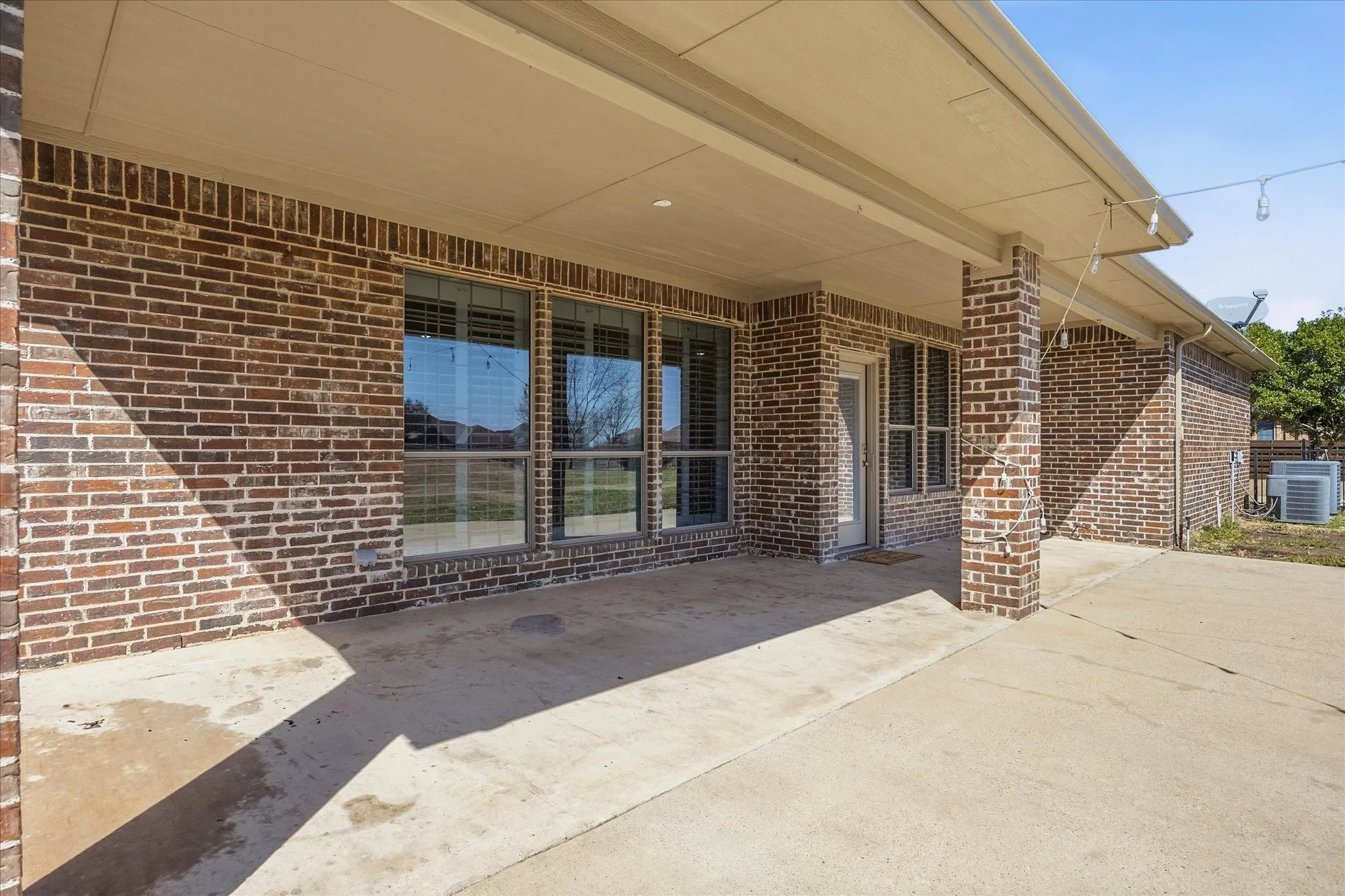 Single Family Residence For Sale in Kaufman County , 18176 Langford Lane, Talty, Texas 75126, 4 Bedroom, 3 Bathroom, 3 Garage spaces, 3,361 Sqft, built in 2005, Preowned, mls#21188504, Real Estate Agent in Talty, Homes For Sale in Kaufman county, Homes For Sale in Talty, Realtor in Talty Texas, Real Estate Brokerage Independent Realty Texas, Luminita Cordes Realtor