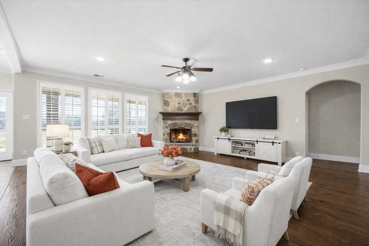 Single Family Residence For Sale in Kaufman County , 18176 Langford Lane, Talty, Texas 75126, 4 Bedroom, 3 Bathroom, 3 Garage spaces, 3,361 Sqft, built in 2005, Preowned, mls#21188504, Real Estate Agent in Talty, Homes For Sale in Kaufman county, Homes For Sale in Talty, Realtor in Talty Texas, Real Estate Brokerage Independent Realty Texas, Luminita Cordes Realtor