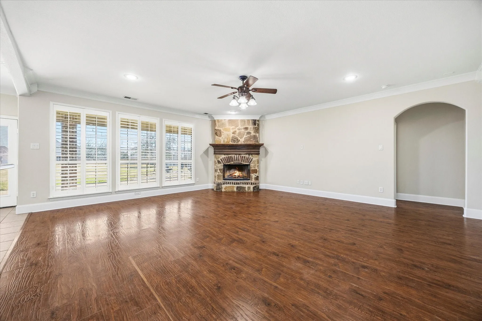 Single Family Residence For Sale in Kaufman County , 18176 Langford Lane, Talty, Texas 75126, 4 Bedroom, 3 Bathroom, 3 Garage spaces, 3,361 Sqft, built in 2005, Preowned, mls#21188504, Real Estate Agent in Talty, Homes For Sale in Kaufman county, Homes For Sale in Talty, Realtor in Talty Texas, Real Estate Brokerage Independent Realty Texas, Luminita Cordes Realtor
