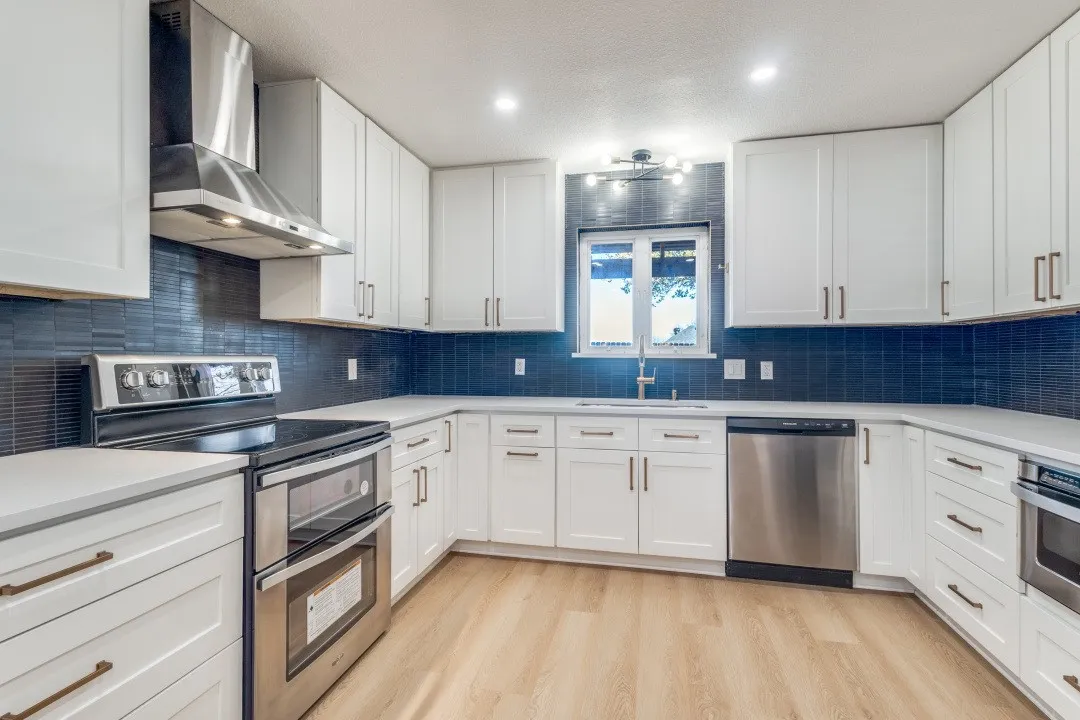 New range with double overs and a drawer microwave
