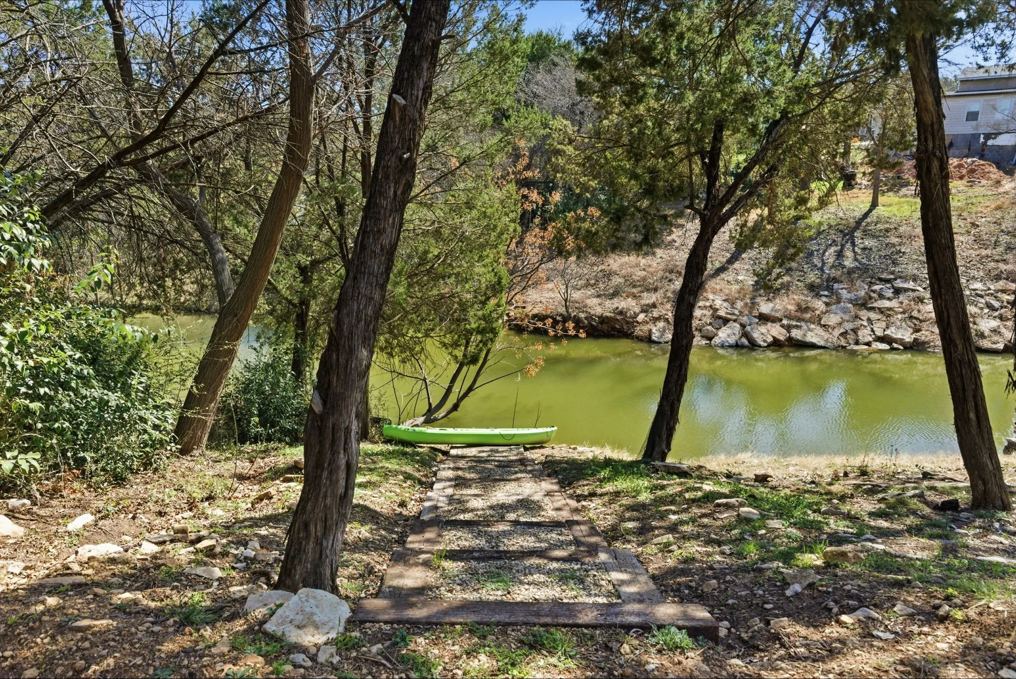 Single Family Residence For Sale in Hood County , 1205 Comanche Cove Drive, Granbury, Texas 76048, 3 Bedroom, 3 Bathroom, 1 Garage spaces, 1,920 Sqft, built in 2002, Preowned, Price $480,000, mls#21187431, Real Estate Agent in Granbury, Homes For Sale in Hood county, Homes For Sale in Granbury, Realtor in Granbury Texas, Real Estate Brokerage Independent Realty Texas, Luminita Cordes Realtor