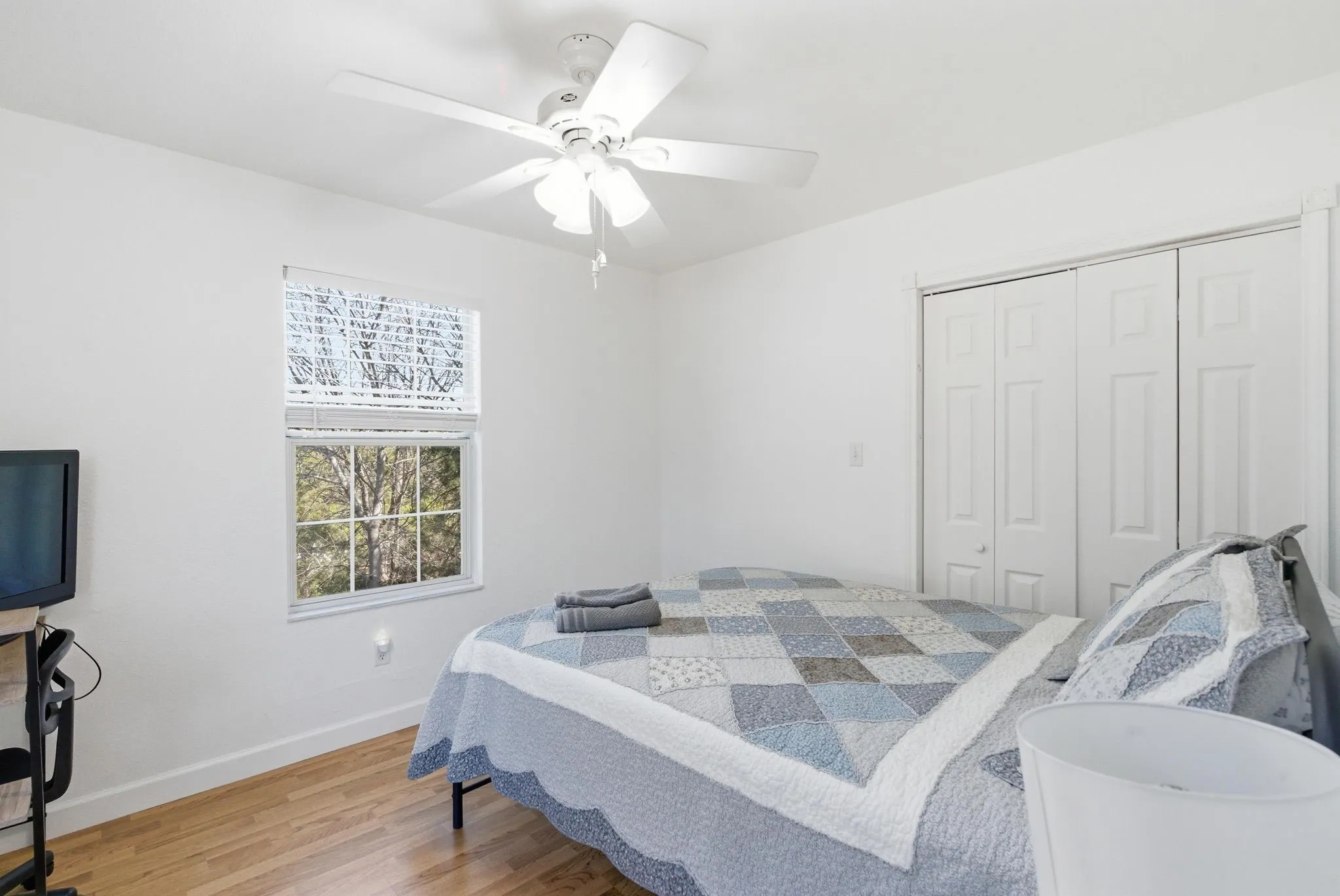 Single Family Residence For Sale in Hood County , 1205 Comanche Cove Drive, Granbury, Texas 76048, 3 Bedroom, 3 Bathroom, 1 Garage spaces, 1,920 Sqft, built in 2002, Preowned, Price $480,000, mls#21187431, Real Estate Agent in Granbury, Homes For Sale in Hood county, Homes For Sale in Granbury, Realtor in Granbury Texas, Real Estate Brokerage Independent Realty Texas, Luminita Cordes Realtor