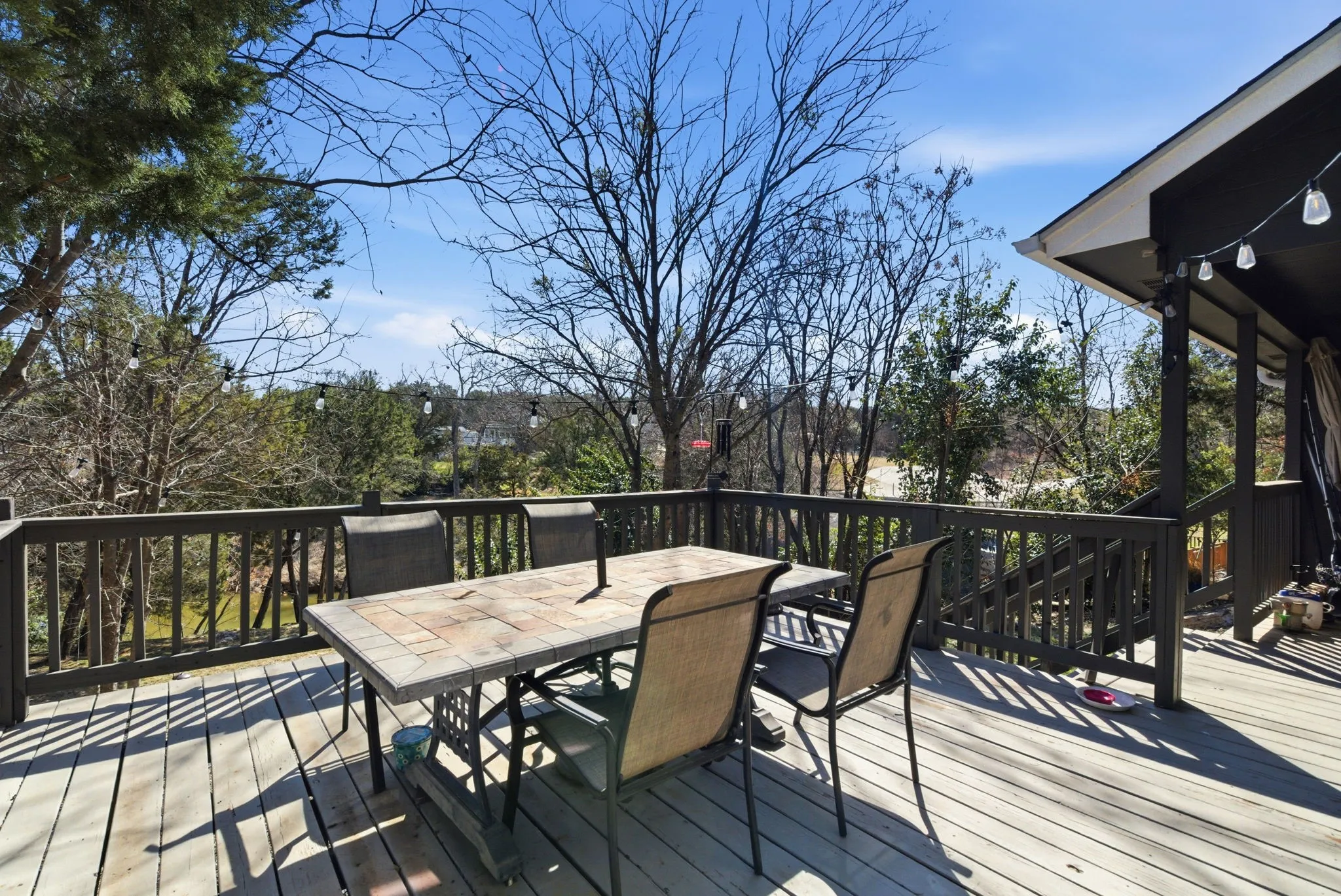Single Family Residence For Sale in Hood County , 1205 Comanche Cove Drive, Granbury, Texas 76048, 3 Bedroom, 3 Bathroom, 1 Garage spaces, 1,920 Sqft, built in 2002, Preowned, Price $480,000, mls#21187431, Real Estate Agent in Granbury, Homes For Sale in Hood county, Homes For Sale in Granbury, Realtor in Granbury Texas, Real Estate Brokerage Independent Realty Texas, Luminita Cordes Realtor