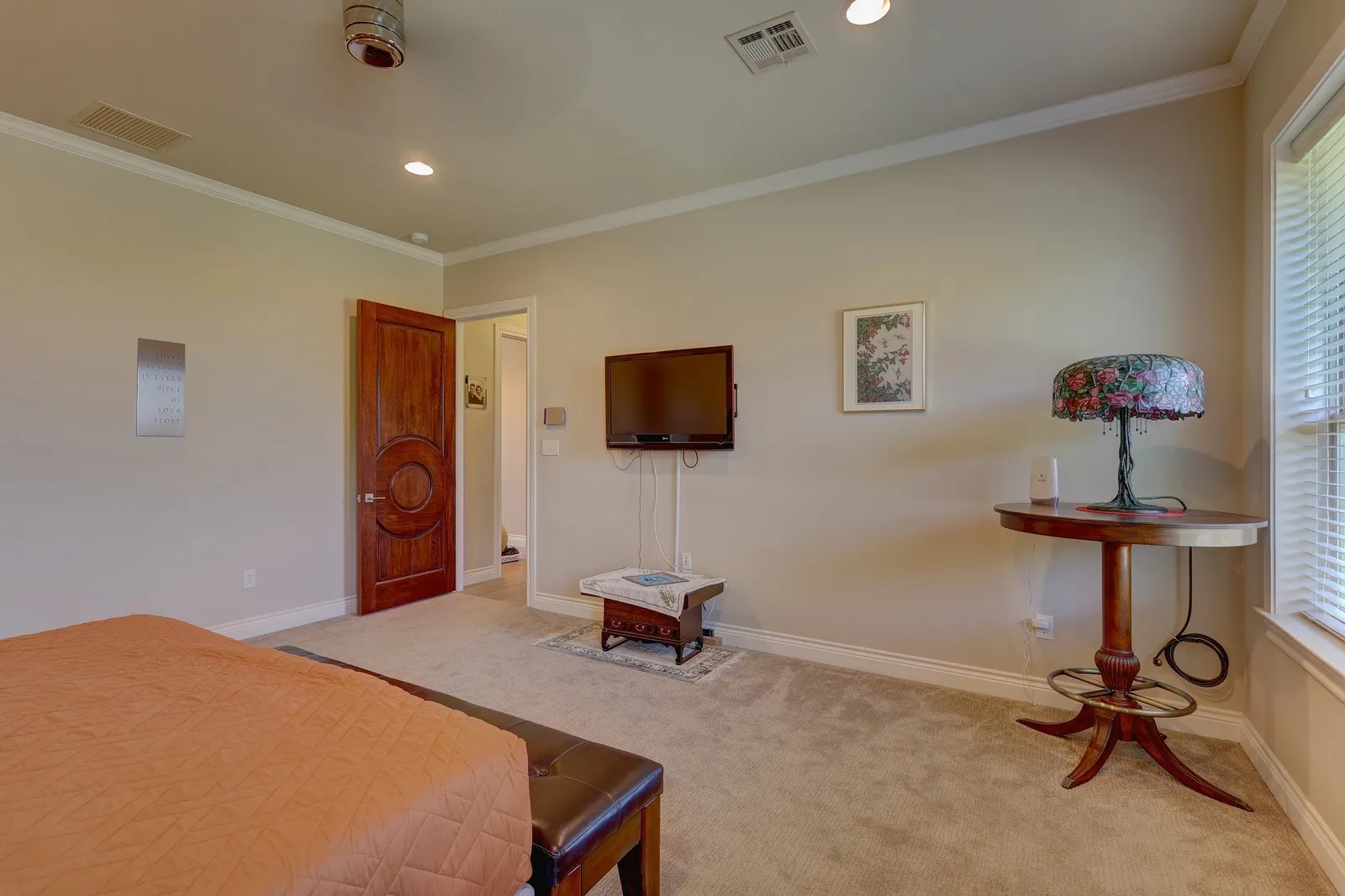 Single Family Residence For Sale in Hill County , 1754 Highland Drive, Whitney, Texas 76692, 3 Bedroom, 3 Bathroom, 4 Garage spaces, 3,412 Sqft, built in 2014, Preowned, Price $744,000, mls#21189602, Real Estate Agent in Whitney, Homes For Sale in Hill county, Homes For Sale in Whitney, Realtor in Whitney Texas, Real Estate Brokerage Independent Realty Texas, Luminita Cordes Realtor