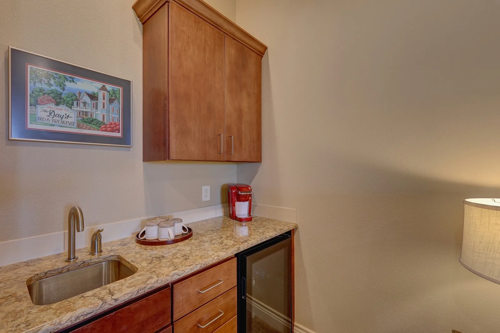 Single Family Residence For Sale in Hill County , 1754 Highland Drive, Whitney, Texas 76692, 3 Bedroom, 3 Bathroom, 4 Garage spaces, 3,412 Sqft, built in 2014, Preowned, Price $744,000, mls#21189602, Real Estate Agent in Whitney, Homes For Sale in Hill county, Homes For Sale in Whitney, Realtor in Whitney Texas, Real Estate Brokerage Independent Realty Texas, Luminita Cordes Realtor