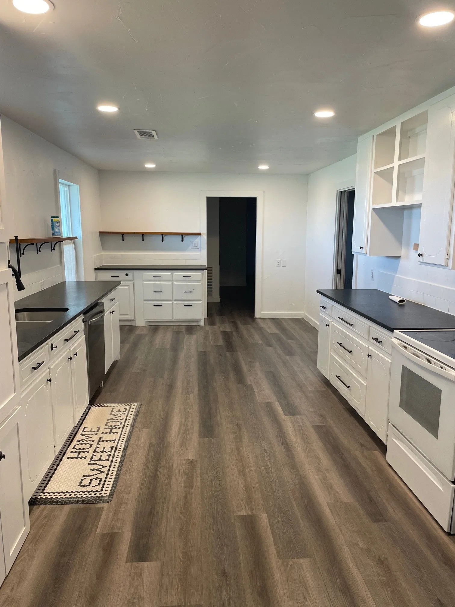 Kitchen General View