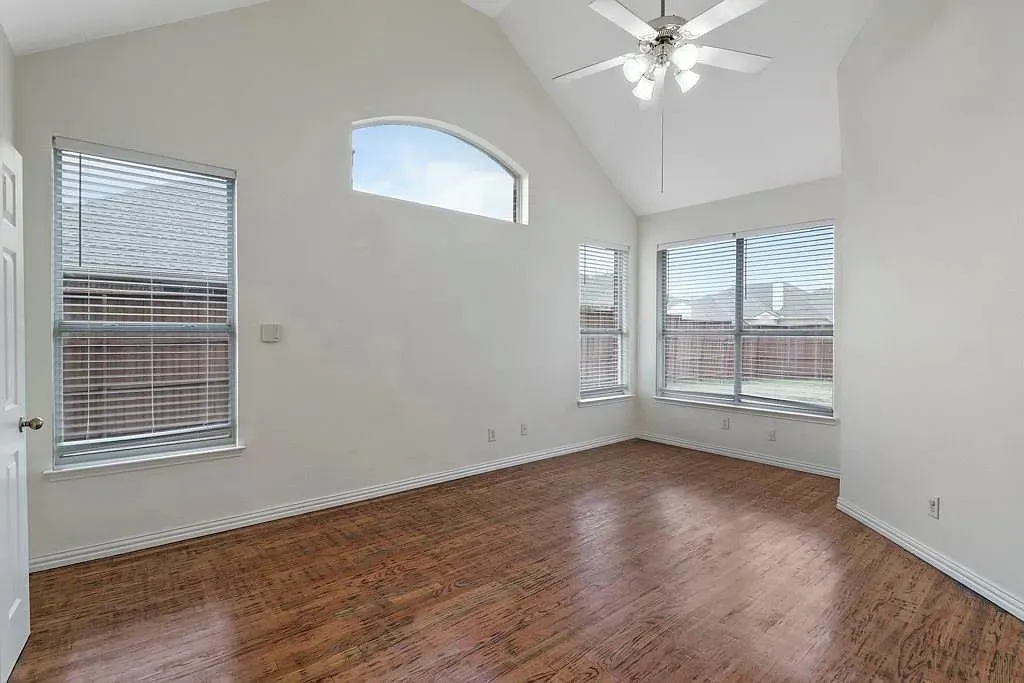 Single Family Residence For Rent in Denton County , 1525 Dimmit Drive, Carrollton, Texas 75010, 3 Bedroom, 3 Bathroom, 2 Garage spaces, 2,368 Sqft, built in 1999, mls#21189698, Real Estate Agent in Carrollton, Homes For Rent in Denton county, Homes For Rent in Carrollton, Realtor in Carrollton Texas, Real Estate Brokerage Independent Realty Texas, Luminita Cordes Realtor