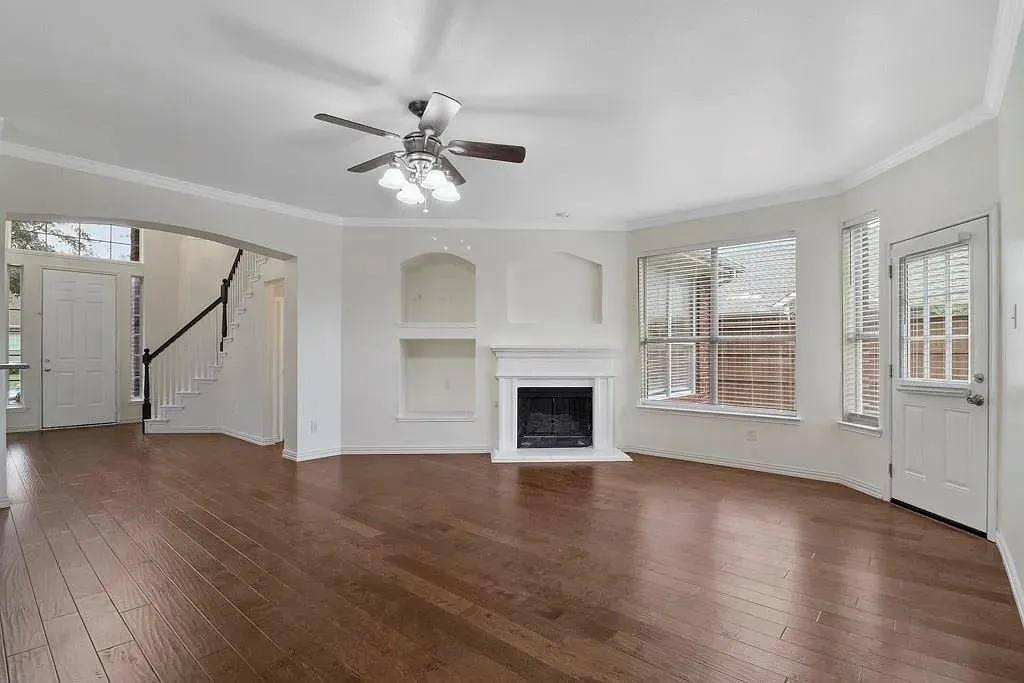 Single Family Residence For Rent in Denton County , 1525 Dimmit Drive, Carrollton, Texas 75010, 3 Bedroom, 3 Bathroom, 2 Garage spaces, 2,368 Sqft, built in 1999, mls#21189698, Real Estate Agent in Carrollton, Homes For Rent in Denton county, Homes For Rent in Carrollton, Realtor in Carrollton Texas, Real Estate Brokerage Independent Realty Texas, Luminita Cordes Realtor