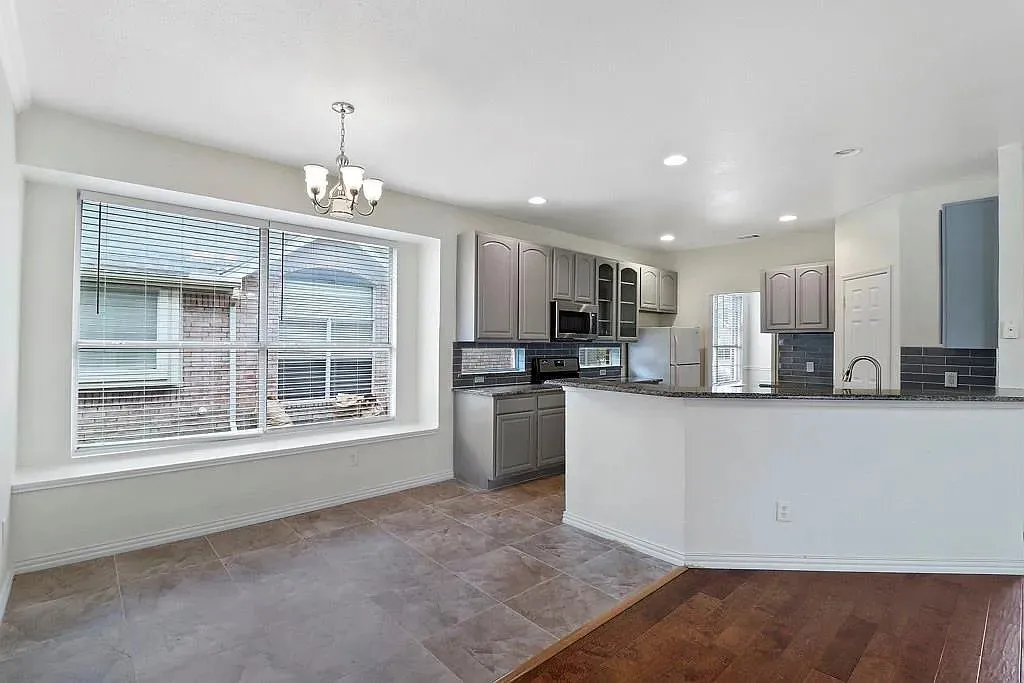 Single Family Residence For Rent in Denton County , 1525 Dimmit Drive, Carrollton, Texas 75010, 3 Bedroom, 3 Bathroom, 2 Garage spaces, 2,368 Sqft, built in 1999, mls#21189698, Real Estate Agent in Carrollton, Homes For Rent in Denton county, Homes For Rent in Carrollton, Realtor in Carrollton Texas, Real Estate Brokerage Independent Realty Texas, Luminita Cordes Realtor