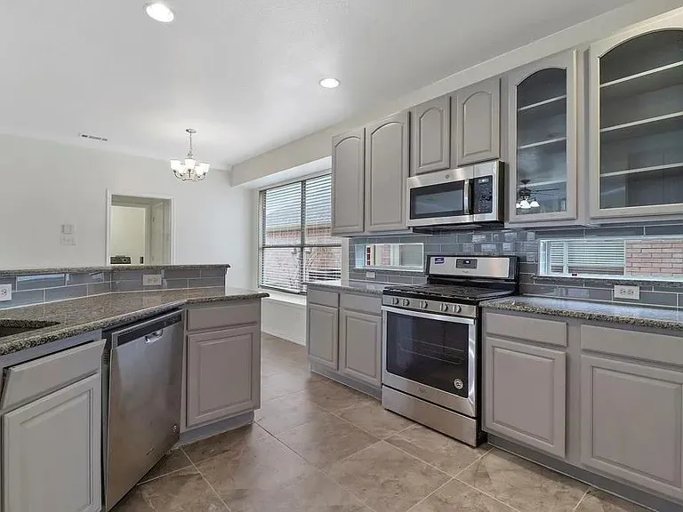 Single Family Residence For Rent in Denton County , 1525 Dimmit Drive, Carrollton, Texas 75010, 3 Bedroom, 3 Bathroom, 2 Garage spaces, 2,368 Sqft, built in 1999, mls#21189698, Real Estate Agent in Carrollton, Homes For Rent in Denton county, Homes For Rent in Carrollton, Realtor in Carrollton Texas, Real Estate Brokerage Independent Realty Texas, Luminita Cordes Realtor