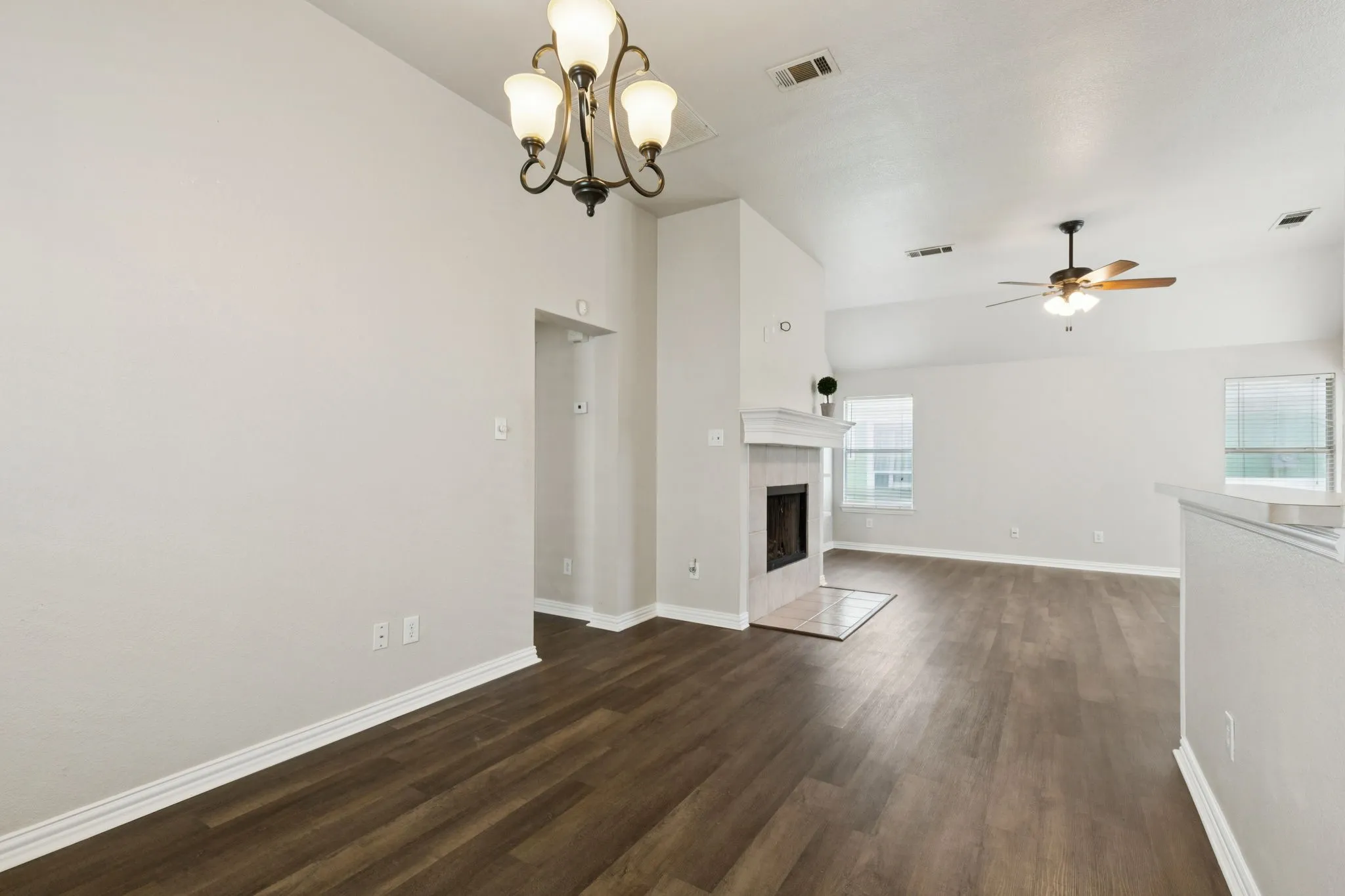 Single Family Residence For Sale in Denton County , 1425 Devonshire Drive, Providence Village, Texas 76227, 2 Bedroom, 1 Bathroom, 2 Garage spaces, 921 Sqft, built in 2002, mls#21189760, Real Estate Agent in Providence Village, Homes For Sale in Denton county, Homes For Sale in Providence Village, Realtor in Providence Village Texas, Real Estate Brokerage Independent Realty Texas, Luminita Cordes Realtor