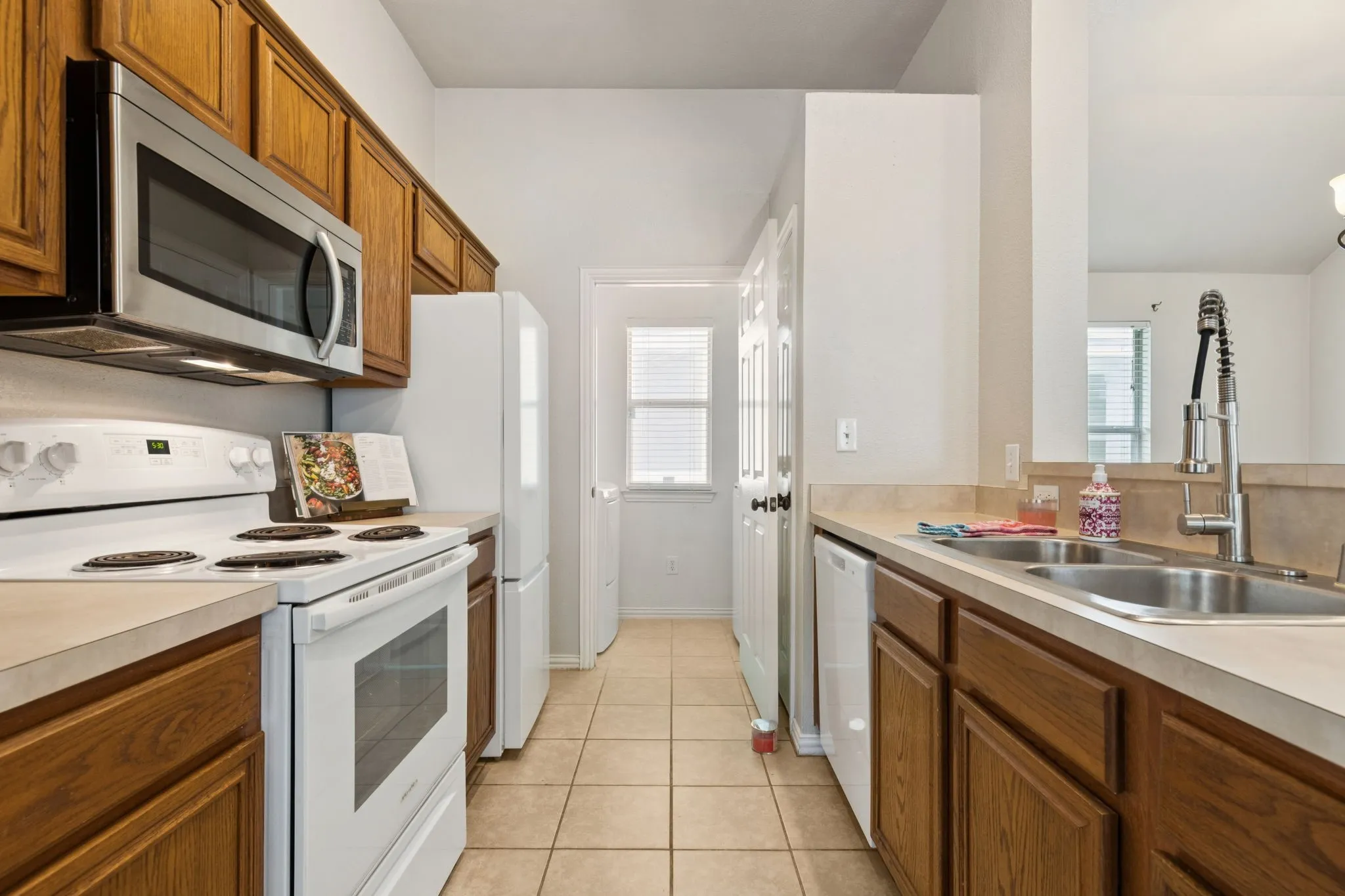 Single Family Residence For Sale in Denton County , 1425 Devonshire Drive, Providence Village, Texas 76227, 2 Bedroom, 1 Bathroom, 2 Garage spaces, 921 Sqft, built in 2002, mls#21189760, Real Estate Agent in Providence Village, Homes For Sale in Denton county, Homes For Sale in Providence Village, Realtor in Providence Village Texas, Real Estate Brokerage Independent Realty Texas, Luminita Cordes Realtor