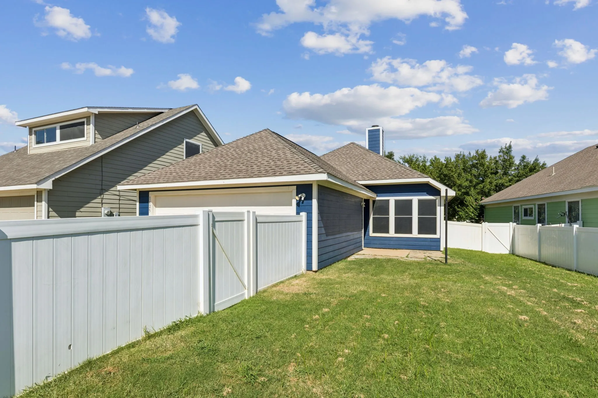 Single Family Residence For Sale in Denton County , 1425 Devonshire Drive, Providence Village, Texas 76227, 2 Bedroom, 1 Bathroom, 2 Garage spaces, 921 Sqft, built in 2002, mls#21189760, Real Estate Agent in Providence Village, Homes For Sale in Denton county, Homes For Sale in Providence Village, Realtor in Providence Village Texas, Real Estate Brokerage Independent Realty Texas, Luminita Cordes Realtor