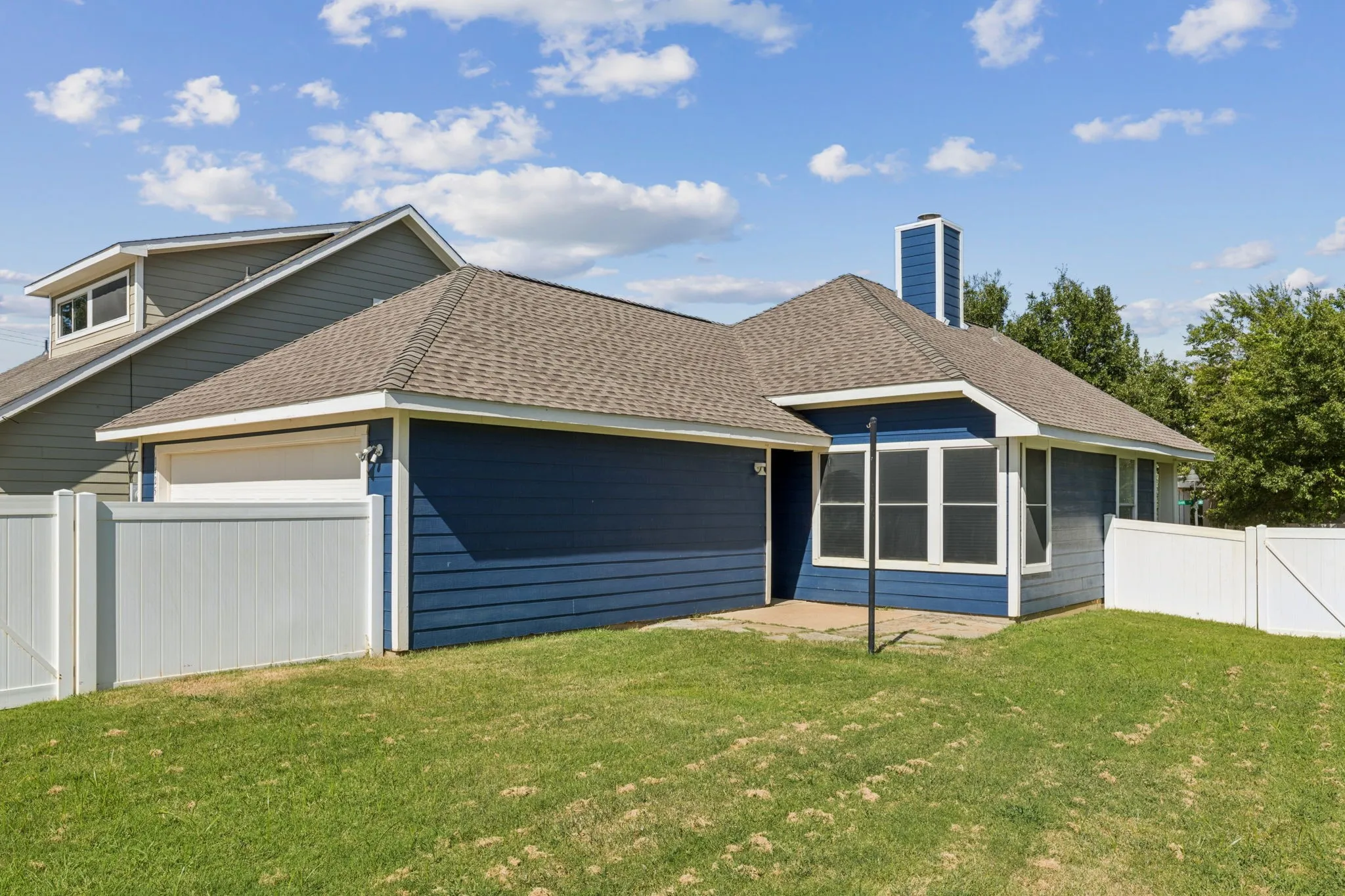 Single Family Residence For Sale in Denton County , 1425 Devonshire Drive, Providence Village, Texas 76227, 2 Bedroom, 1 Bathroom, 2 Garage spaces, 921 Sqft, built in 2002, mls#21189760, Real Estate Agent in Providence Village, Homes For Sale in Denton county, Homes For Sale in Providence Village, Realtor in Providence Village Texas, Real Estate Brokerage Independent Realty Texas, Luminita Cordes Realtor