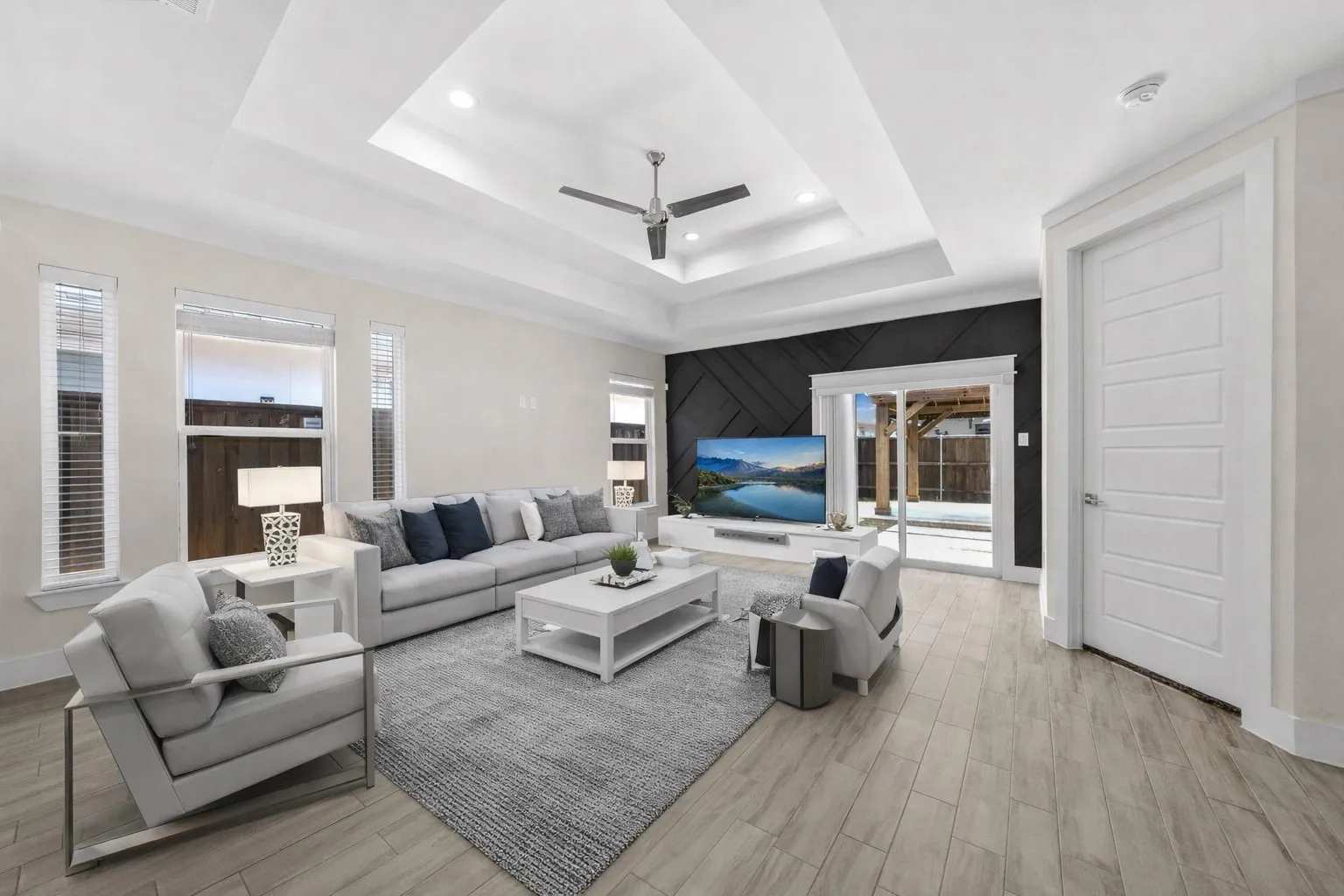 Single Family Residence For Sale in Dallas County , 1706 Kraft Street, Dallas, Texas 75212, 4 Bedroom, 3 Bathroom, 2 Garage spaces, 1,748 Sqft, built in 2022, Preowned, mls#21189751, Real Estate Agent in Dallas, Homes For Sale in Dallas county, Homes For Sale in Dallas, Realtor in Dallas Texas, Real Estate Brokerage Independent Realty Texas, Luminita Cordes Realtor