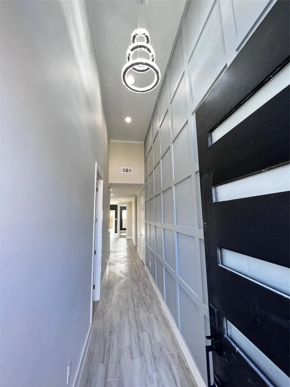 Single Family Residence For Sale in Dallas County , 1706 Kraft Street, Dallas, Texas 75212, 4 Bedroom, 3 Bathroom, 2 Garage spaces, 1,748 Sqft, built in 2022, Preowned, mls#21189751, Real Estate Agent in Dallas, Homes For Sale in Dallas county, Homes For Sale in Dallas, Realtor in Dallas Texas, Real Estate Brokerage Independent Realty Texas, Luminita Cordes Realtor