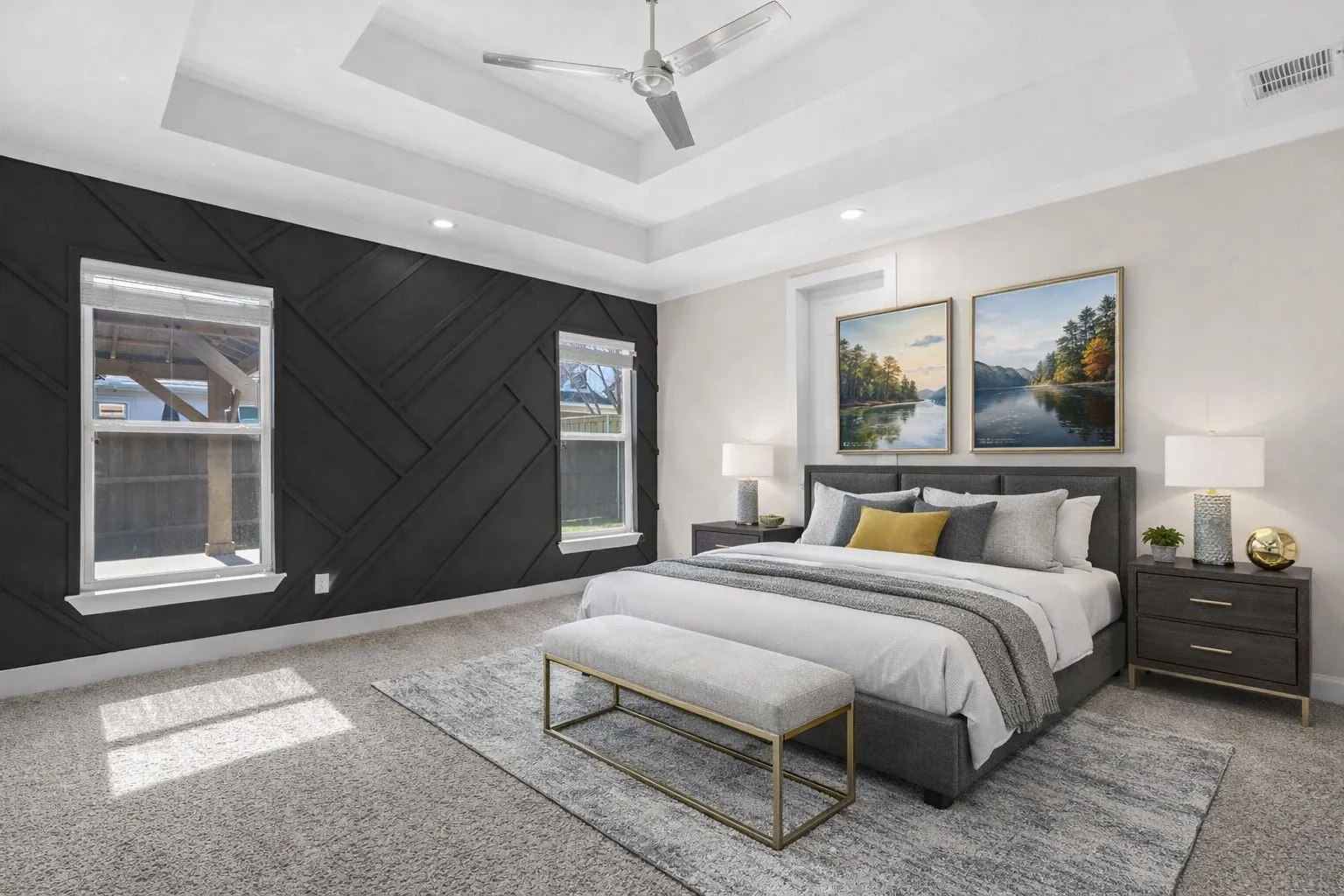 LARGE MASTER - Beautiful Accent Wall
