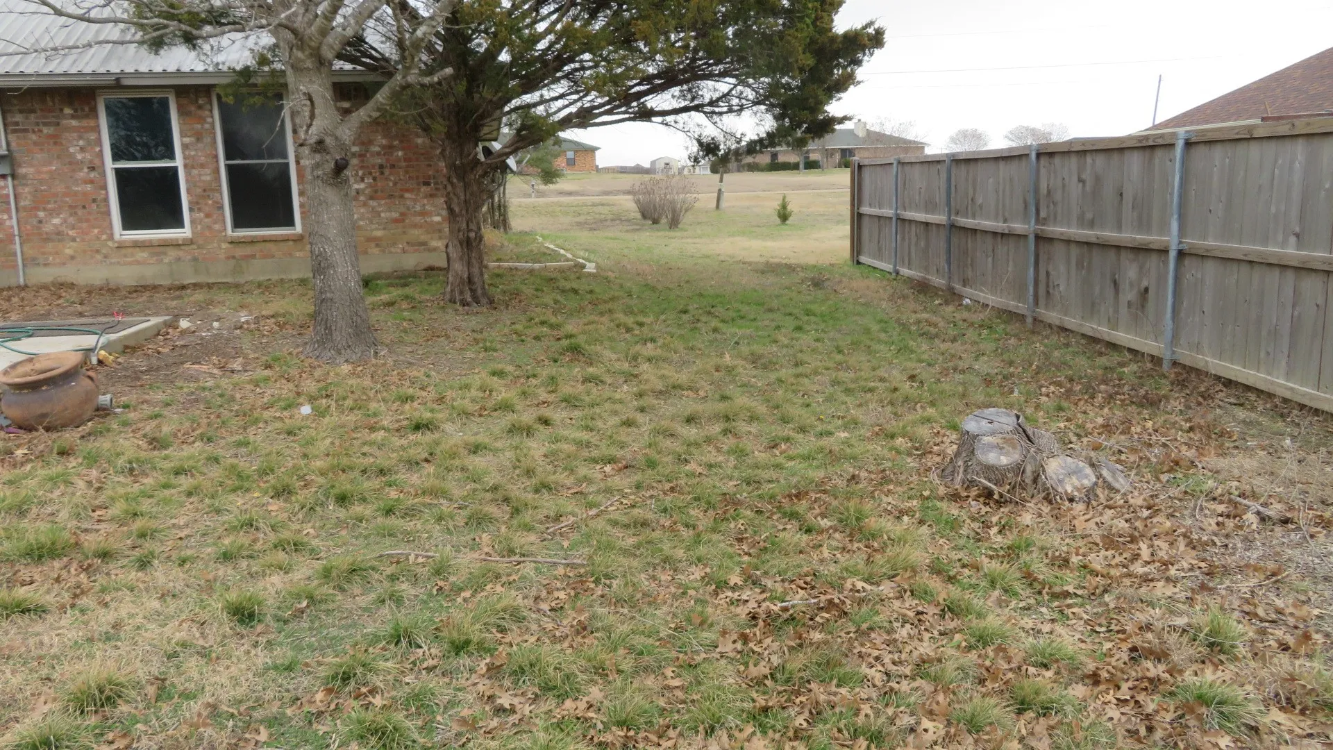 Single Family Residence For Sale in Ellis County , 108 Creekview Circle, Maypearl, Texas 76064, 4 Bedroom, 2 Bathroom, 2 Garage spaces, 2,730 Sqft, built in 1995, mls#21189608, Real Estate Agent in Maypearl, Homes For Sale in Ellis county, Homes For Sale in Maypearl, Realtor in Maypearl Texas, Real Estate Brokerage Independent Realty Texas, Luminita Cordes Realtor