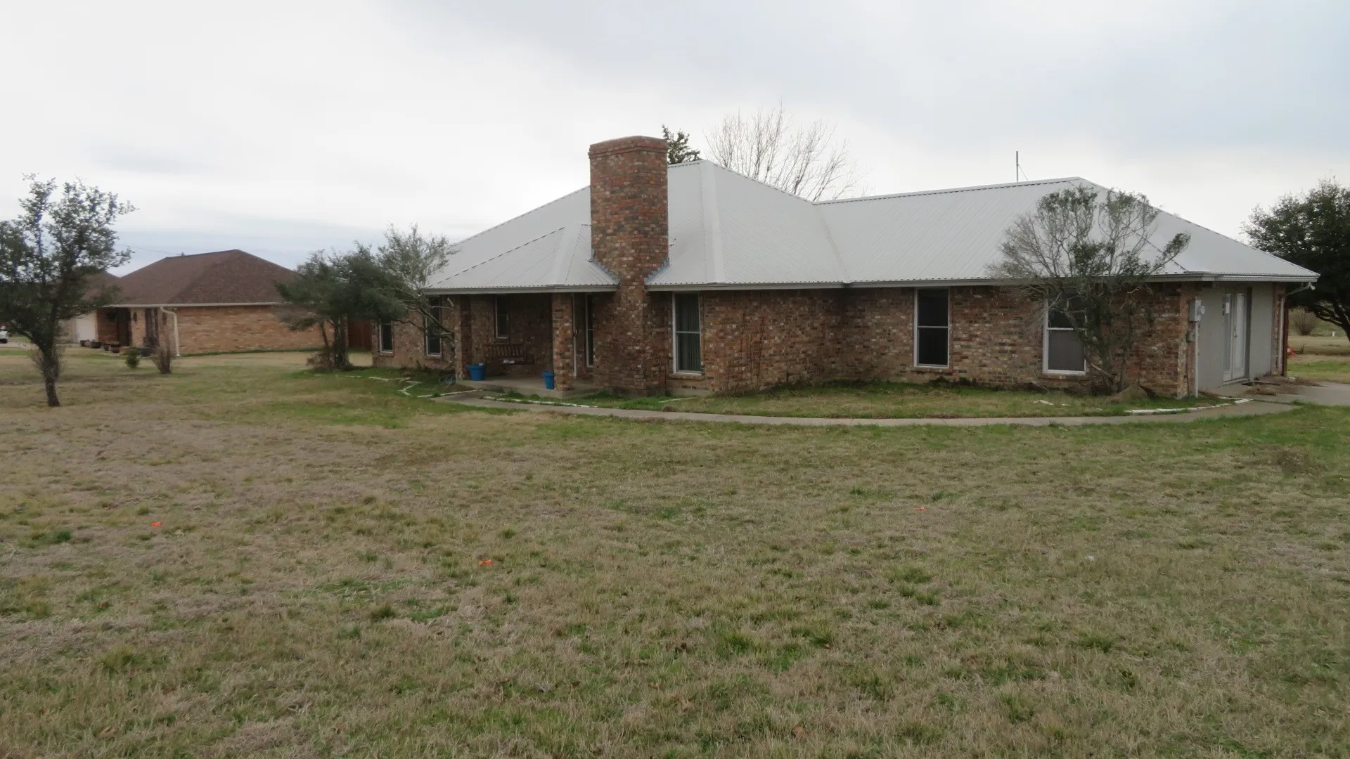Single Family Residence For Sale in Ellis County , 108 Creekview Circle, Maypearl, Texas 76064, 4 Bedroom, 2 Bathroom, 2 Garage spaces, 2,730 Sqft, built in 1995, mls#21189608, Real Estate Agent in Maypearl, Homes For Sale in Ellis county, Homes For Sale in Maypearl, Realtor in Maypearl Texas, Real Estate Brokerage Independent Realty Texas, Luminita Cordes Realtor