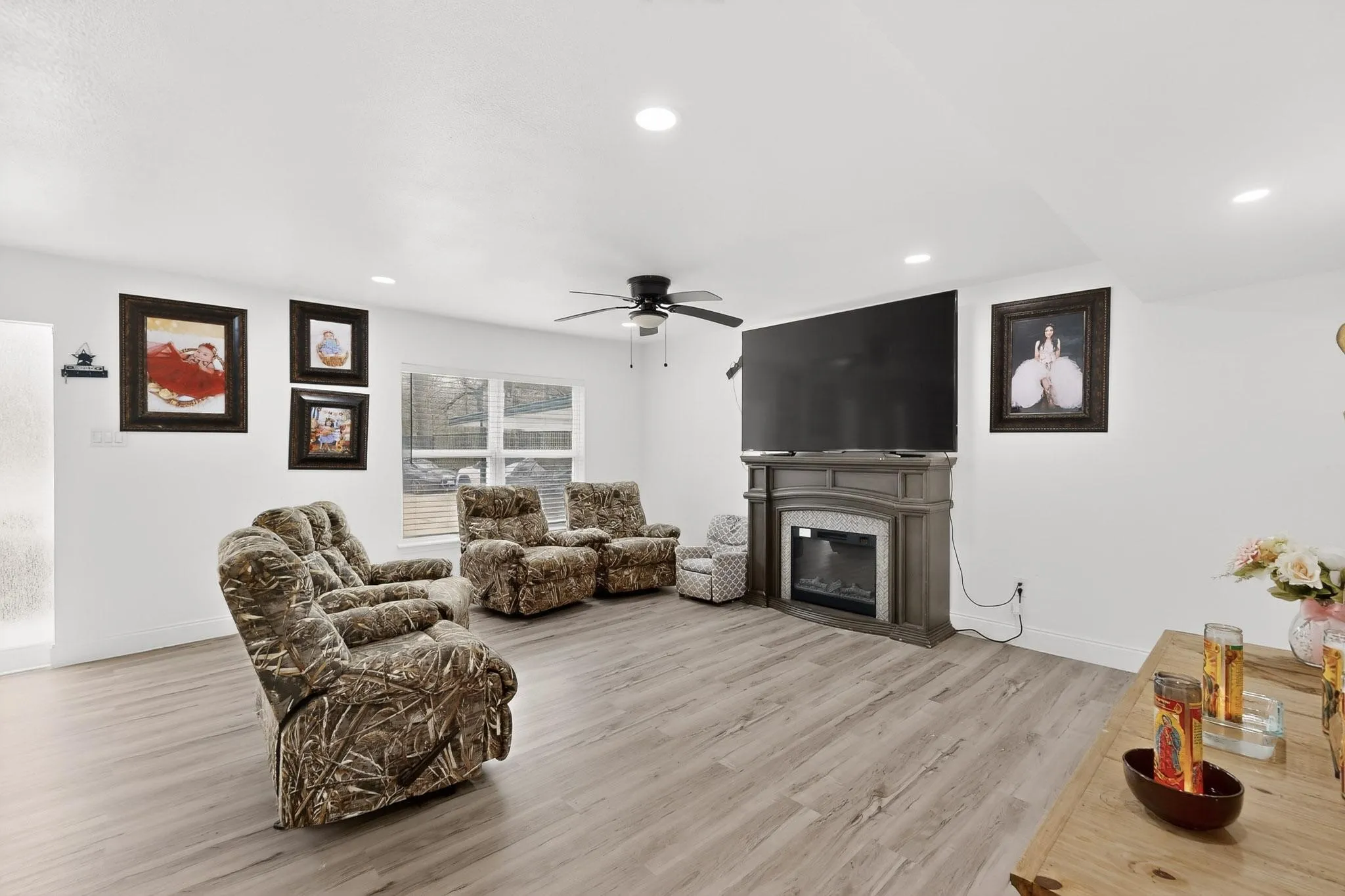 Single Family Residence For Sale in Dallas County , 12029 Forest Glen Lane, Balch Springs, Texas 75180, 9 Bedroom, 4 Bathroom, Garage spaces, 3,160 Sqft, built in 1955, Preowned, mls#21186653, Real Estate Agent in Balch Springs, Homes For Sale in Dallas county, Homes For Sale in Balch Springs, Realtor in Balch Springs Texas, Real Estate Brokerage Independent Realty Texas, Luminita Cordes Realtor