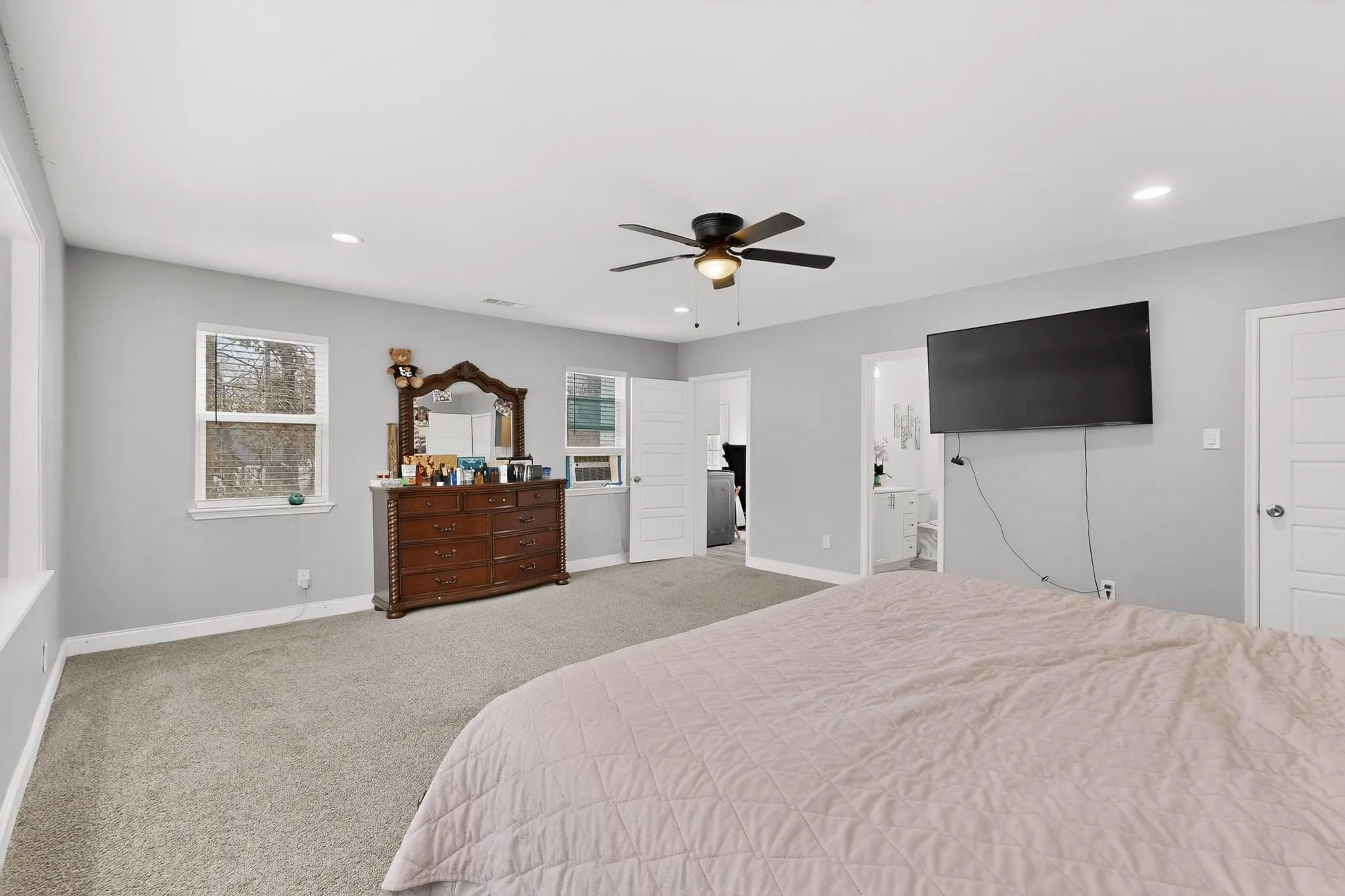 Single Family Residence For Sale in Dallas County , 12029 Forest Glen Lane, Balch Springs, Texas 75180, 9 Bedroom, 4 Bathroom, Garage spaces, 3,160 Sqft, built in 1955, Preowned, mls#21186653, Real Estate Agent in Balch Springs, Homes For Sale in Dallas county, Homes For Sale in Balch Springs, Realtor in Balch Springs Texas, Real Estate Brokerage Independent Realty Texas, Luminita Cordes Realtor