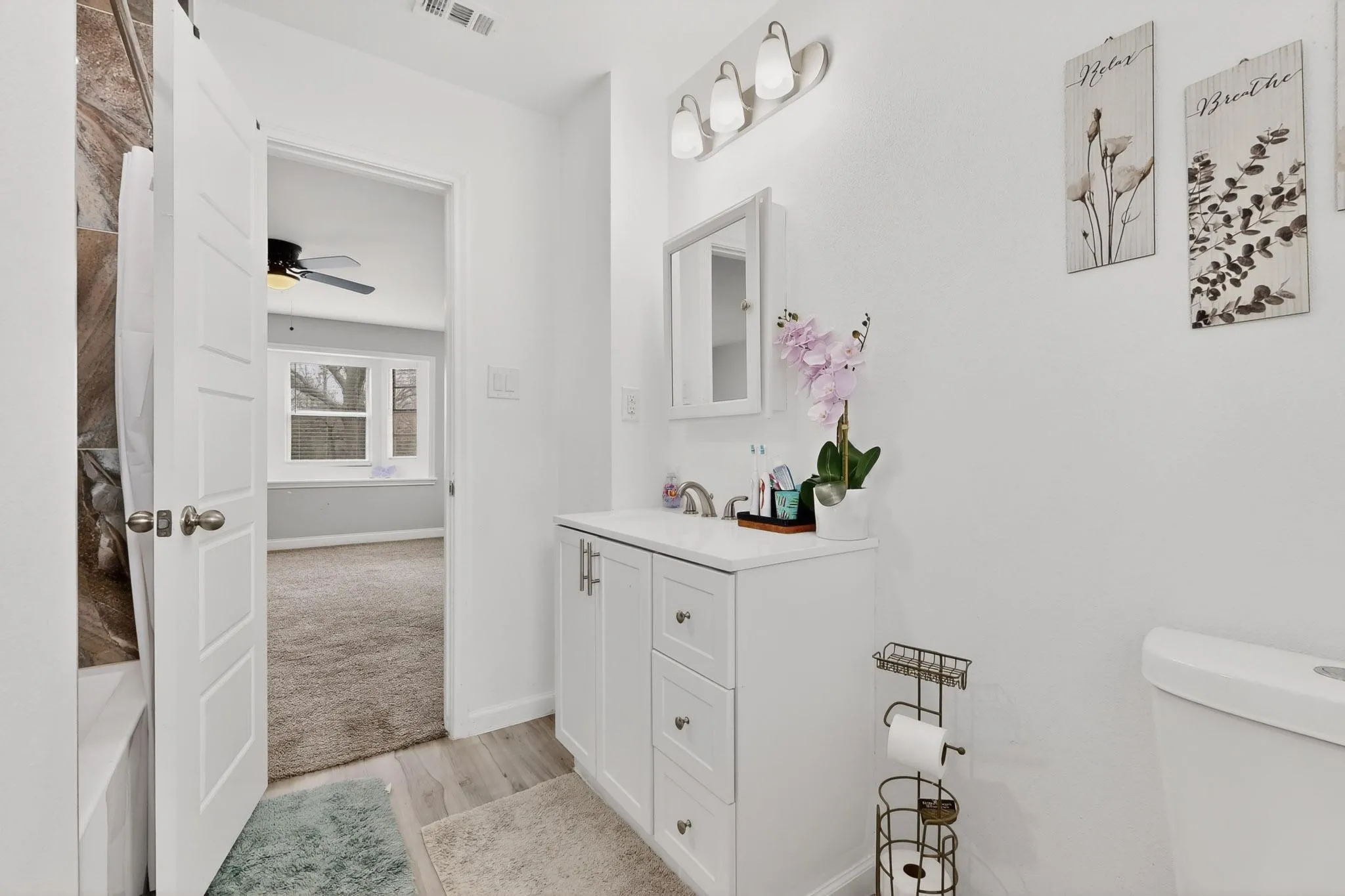 Single Family Residence For Sale in Dallas County , 12029 Forest Glen Lane, Balch Springs, Texas 75180, 9 Bedroom, 4 Bathroom, Garage spaces, 3,160 Sqft, built in 1955, Preowned, mls#21186653, Real Estate Agent in Balch Springs, Homes For Sale in Dallas county, Homes For Sale in Balch Springs, Realtor in Balch Springs Texas, Real Estate Brokerage Independent Realty Texas, Luminita Cordes Realtor