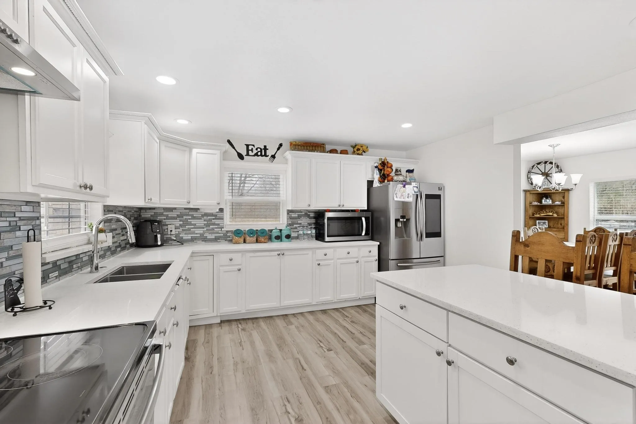 Single Family Residence For Sale in Dallas County , 12029 Forest Glen Lane, Balch Springs, Texas 75180, 9 Bedroom, 4 Bathroom, Garage spaces, 3,160 Sqft, built in 1955, Preowned, mls#21186653, Real Estate Agent in Balch Springs, Homes For Sale in Dallas county, Homes For Sale in Balch Springs, Realtor in Balch Springs Texas, Real Estate Brokerage Independent Realty Texas, Luminita Cordes Realtor