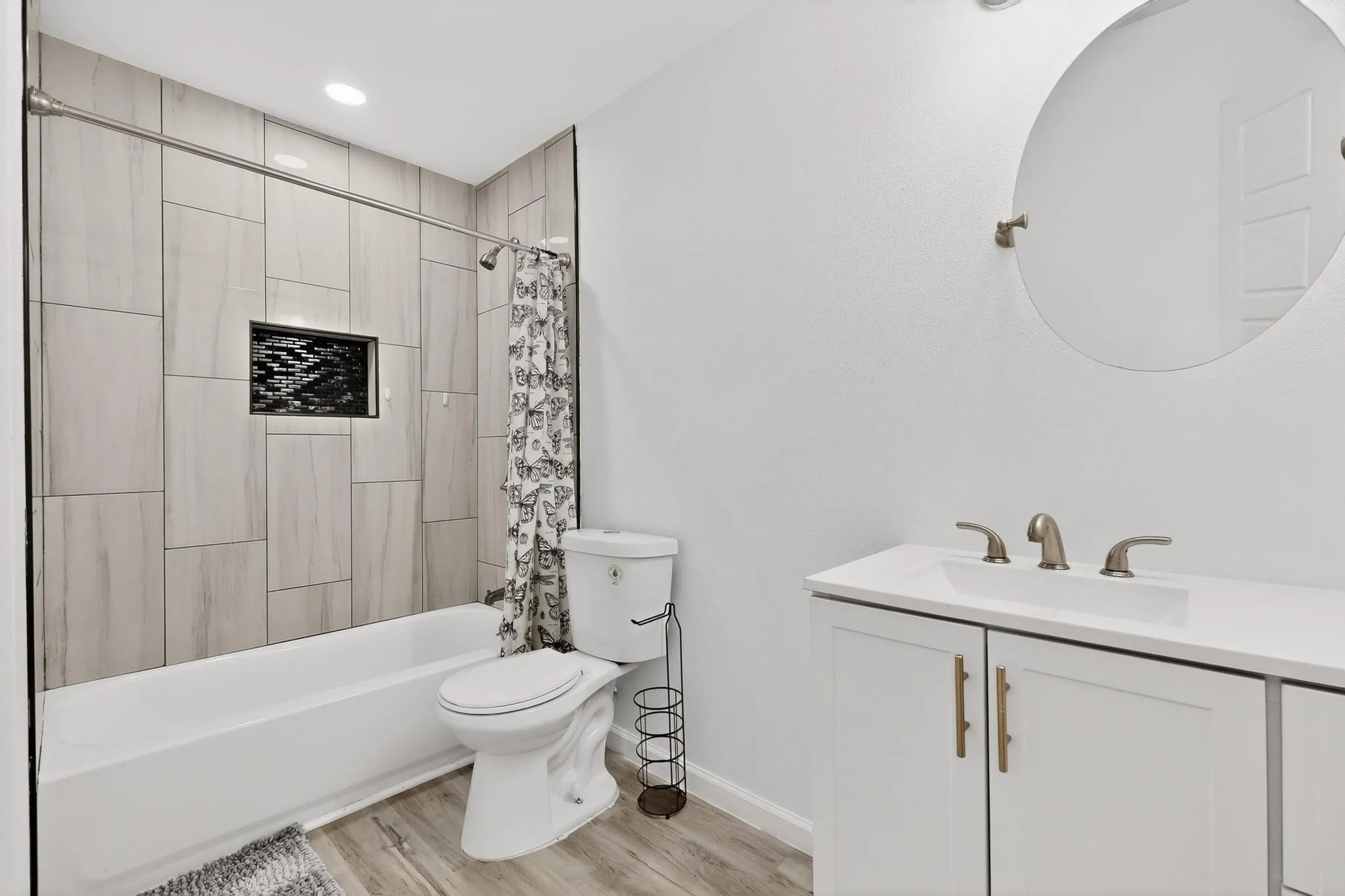 Single Family Residence For Sale in Dallas County , 12029 Forest Glen Lane, Balch Springs, Texas 75180, 9 Bedroom, 4 Bathroom, Garage spaces, 3,160 Sqft, built in 1955, Preowned, mls#21186653, Real Estate Agent in Balch Springs, Homes For Sale in Dallas county, Homes For Sale in Balch Springs, Realtor in Balch Springs Texas, Real Estate Brokerage Independent Realty Texas, Luminita Cordes Realtor