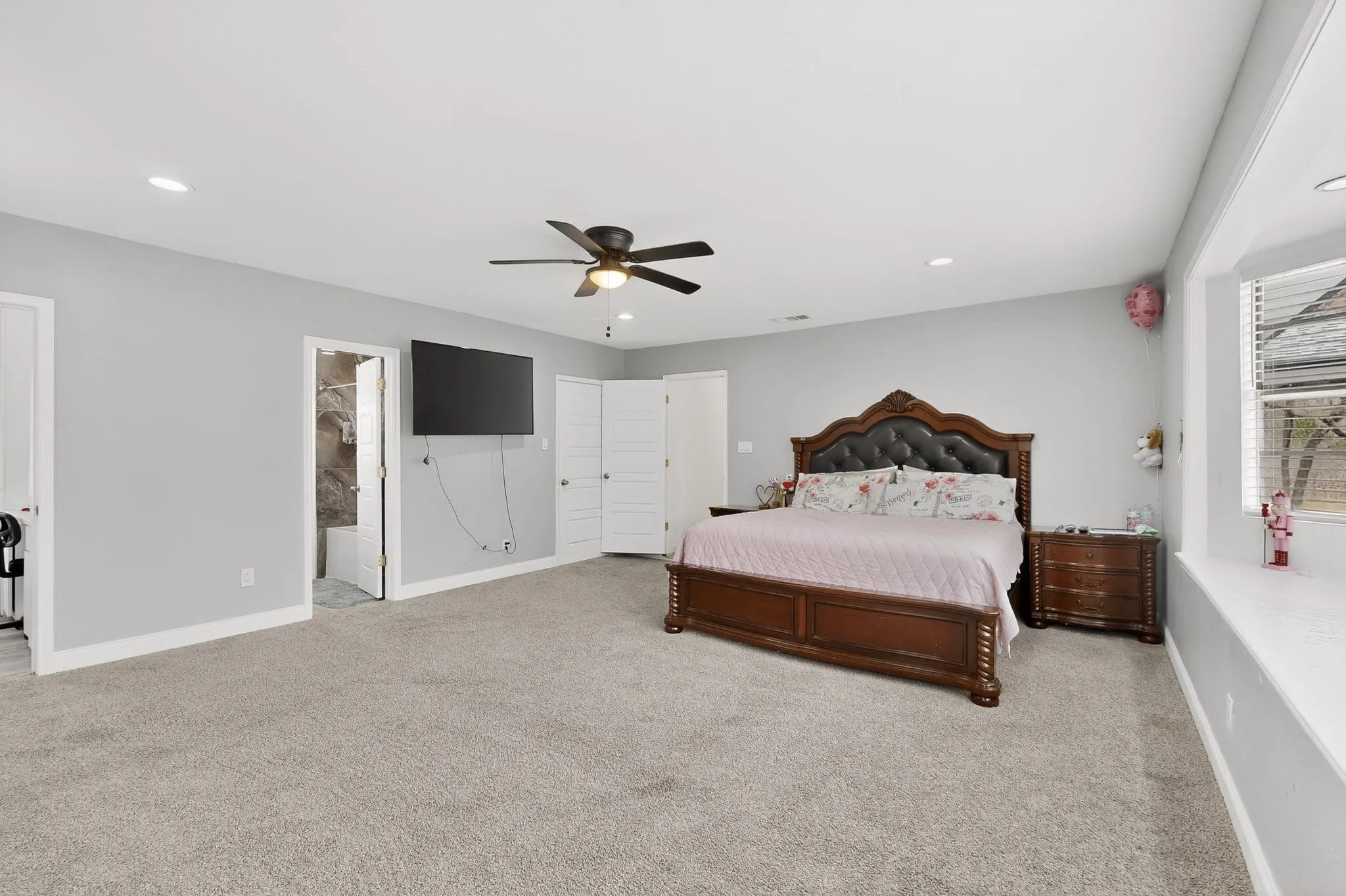Single Family Residence For Sale in Dallas County , 12029 Forest Glen Lane, Balch Springs, Texas 75180, 9 Bedroom, 4 Bathroom, Garage spaces, 3,160 Sqft, built in 1955, Preowned, mls#21186653, Real Estate Agent in Balch Springs, Homes For Sale in Dallas county, Homes For Sale in Balch Springs, Realtor in Balch Springs Texas, Real Estate Brokerage Independent Realty Texas, Luminita Cordes Realtor
