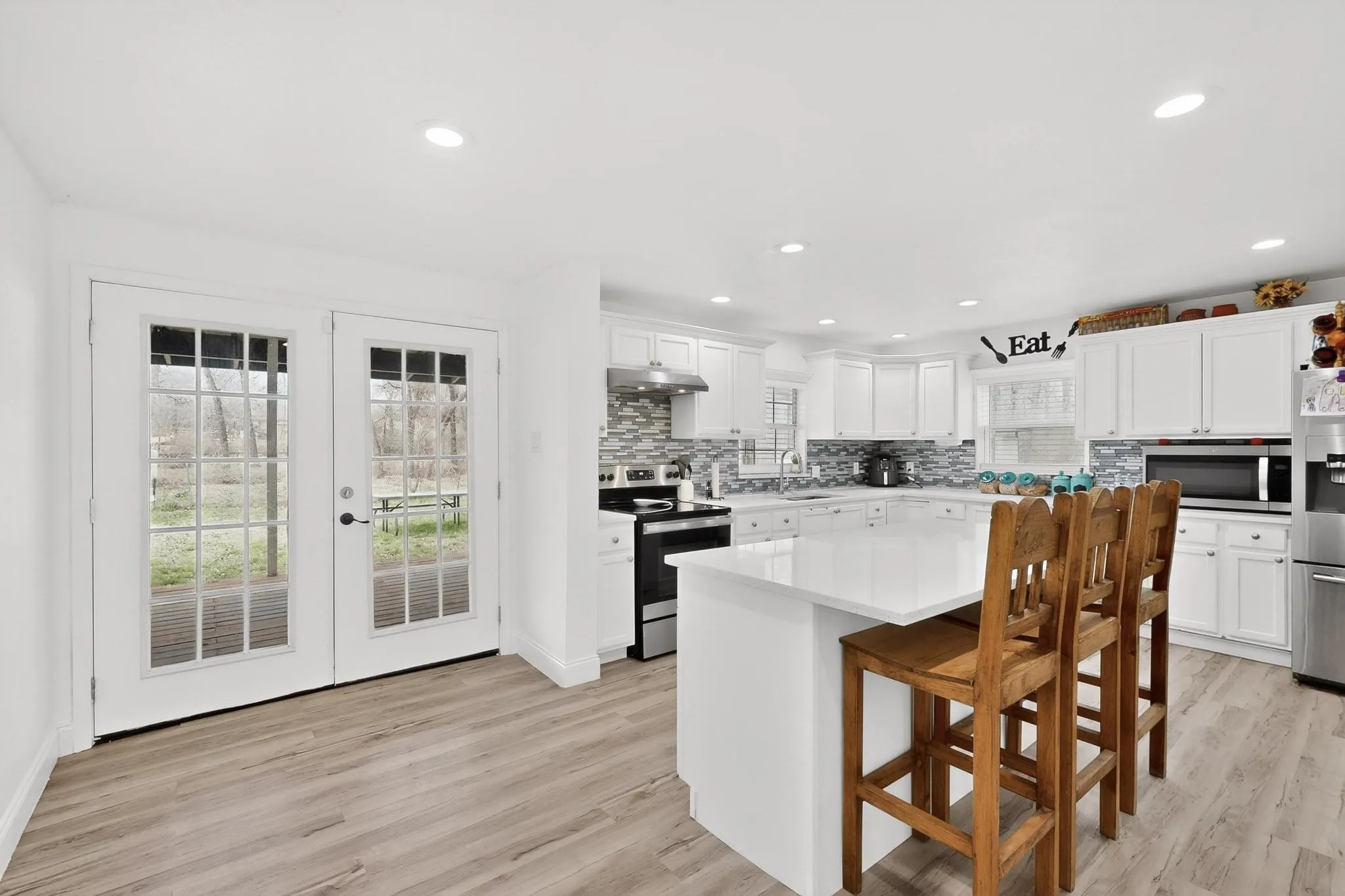 Single Family Residence For Sale in Dallas County , 12029 Forest Glen Lane, Balch Springs, Texas 75180, 9 Bedroom, 4 Bathroom, Garage spaces, 3,160 Sqft, built in 1955, Preowned, mls#21186653, Real Estate Agent in Balch Springs, Homes For Sale in Dallas county, Homes For Sale in Balch Springs, Realtor in Balch Springs Texas, Real Estate Brokerage Independent Realty Texas, Luminita Cordes Realtor