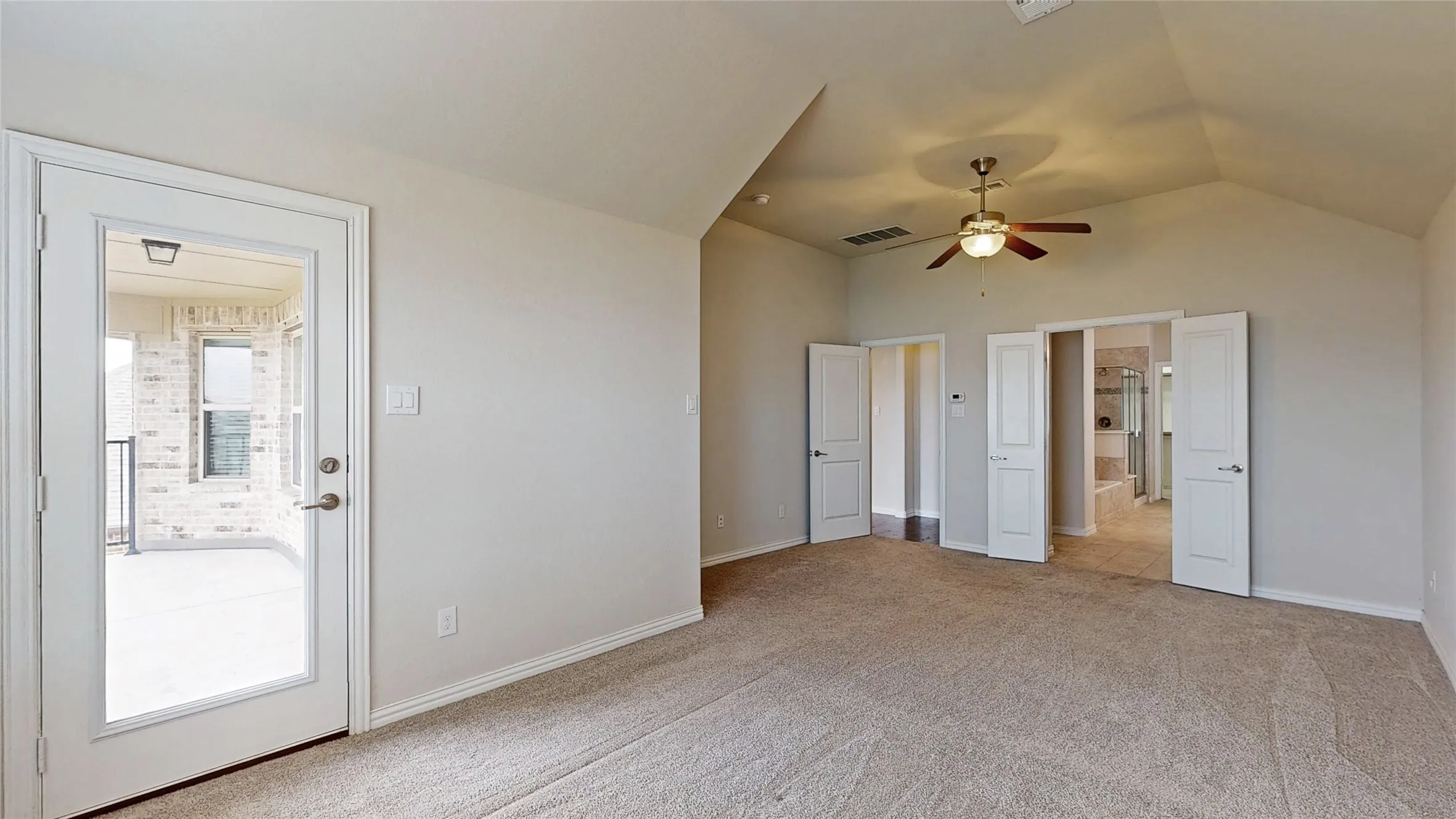 Single Family Residence For Sale in Dallas County , 1921 Lake Front Trail, Garland, Texas 75043, 4 Bedroom, 4 Bathroom, 2 Garage spaces, 3,111 Sqft, built in 2015, Preowned, mls#21189652, Real Estate Agent in Garland, Homes For Sale in Dallas county, Homes For Sale in Garland, Realtor in Garland Texas, Real Estate Brokerage Independent Realty Texas, Luminita Cordes Realtor