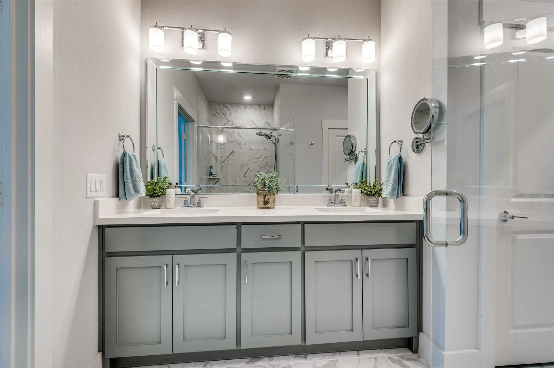 Townhouse For Sale in Dallas County , 7220 Calistoga Lane, Grand Prairie, Texas 75054, 2 Bedroom, 2 Bathroom, 2 Garage spaces, 1,444 Sqft, built in 2021, Preowned, mls#21184118, Real Estate Agent in Grand Prairie, Homes For Sale in Dallas county, Homes For Sale in Grand Prairie, Realtor in Grand Prairie Texas, Real Estate Brokerage Independent Realty Texas, Luminita Cordes Realtor