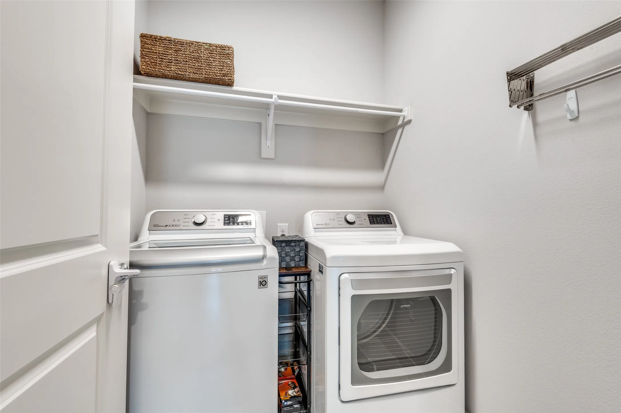 Townhouse For Sale in Dallas County , 7220 Calistoga Lane, Grand Prairie, Texas 75054, 2 Bedroom, 2 Bathroom, 2 Garage spaces, 1,444 Sqft, built in 2021, Preowned, mls#21184118, Real Estate Agent in Grand Prairie, Homes For Sale in Dallas county, Homes For Sale in Grand Prairie, Realtor in Grand Prairie Texas, Real Estate Brokerage Independent Realty Texas, Luminita Cordes Realtor